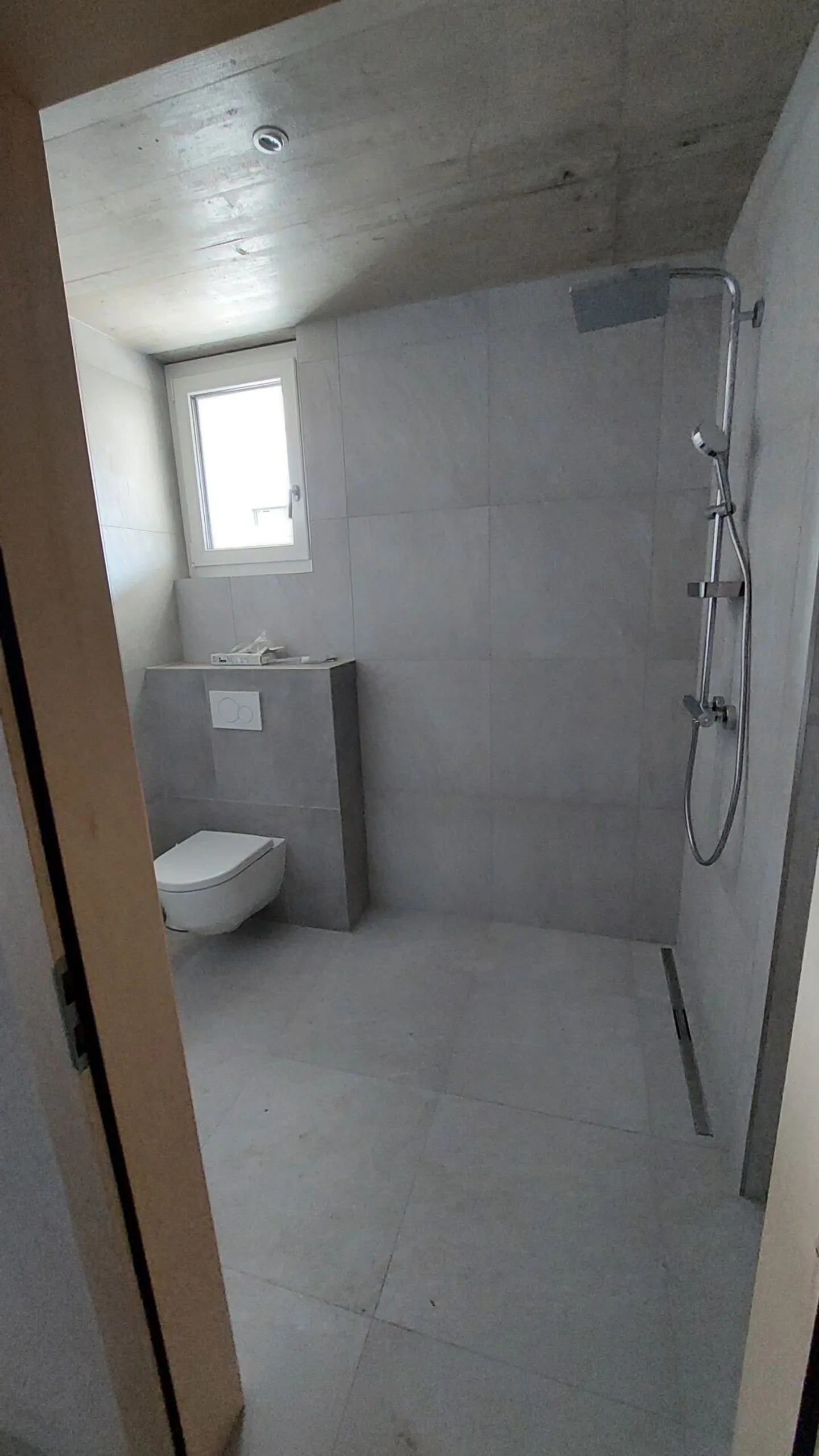 Beautiful commercial spaces, modern and new, 2 steps from the train station in full expansion - Photo 12 of 19