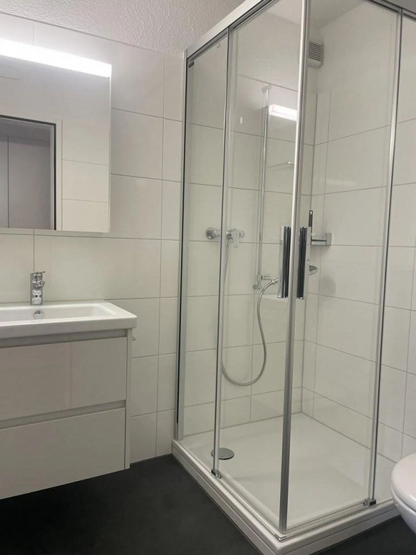 Renovierte Wohnung mit Balkonen - Foto 4 von 6