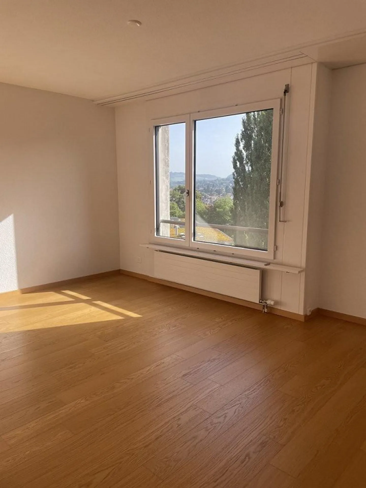 Renovierte Wohnung mit Balkonen - Foto 6 von 6