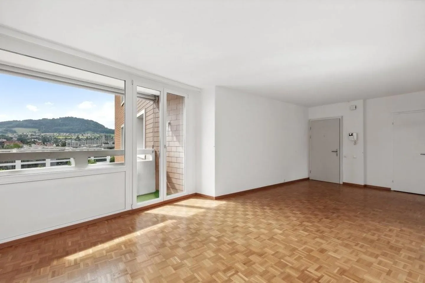 Central Apartment in Bern - Photo 2 of 5