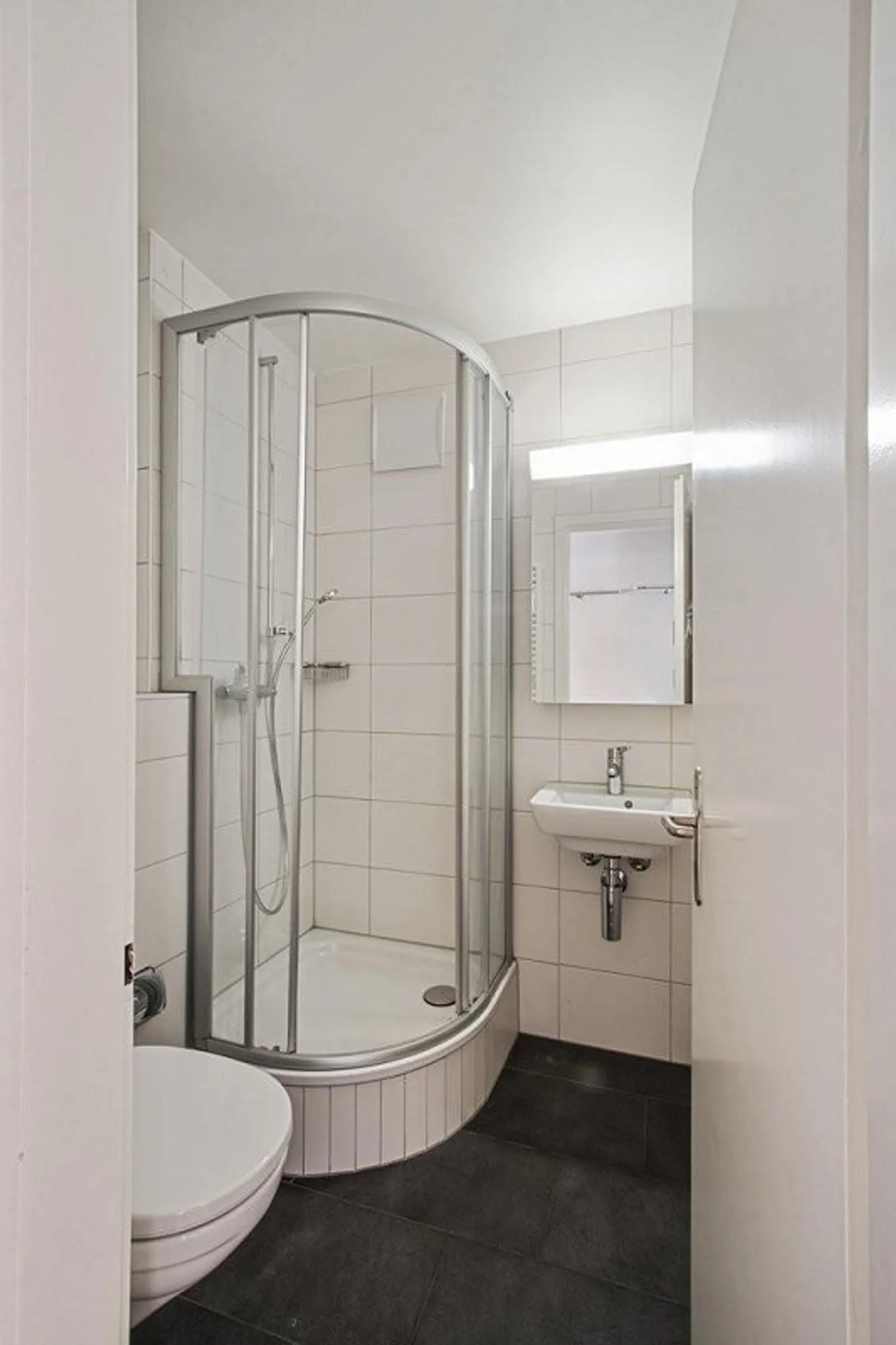 Ideal for Students - City-Close Home in the Popular Gellert Quarter - Photo 3 of 5