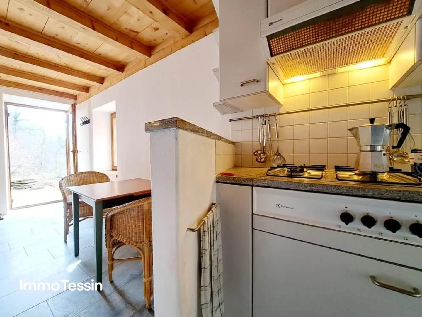 OPPORTUNITÀ: Assoluto Gioiello Rustico in una Posizione Bellissima nel Mezzo di... - Foto 10 di 13