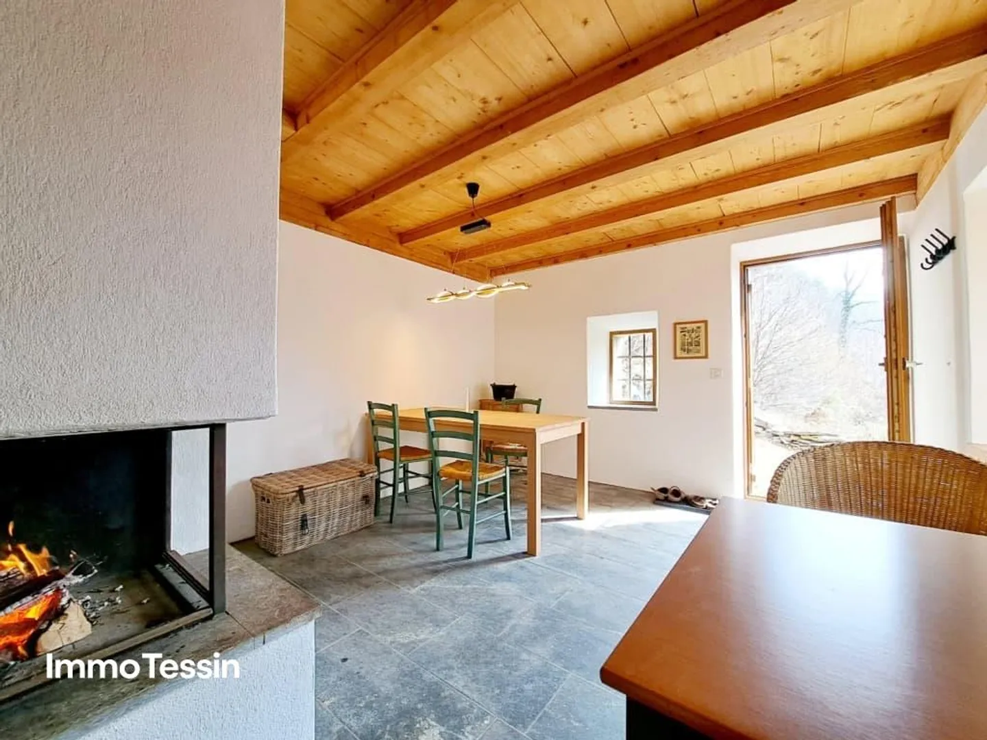 OPPORTUNITÀ: Assoluto Gioiello Rustico in una Posizione Bellissima nel Mezzo di... - Foto 3 di 13