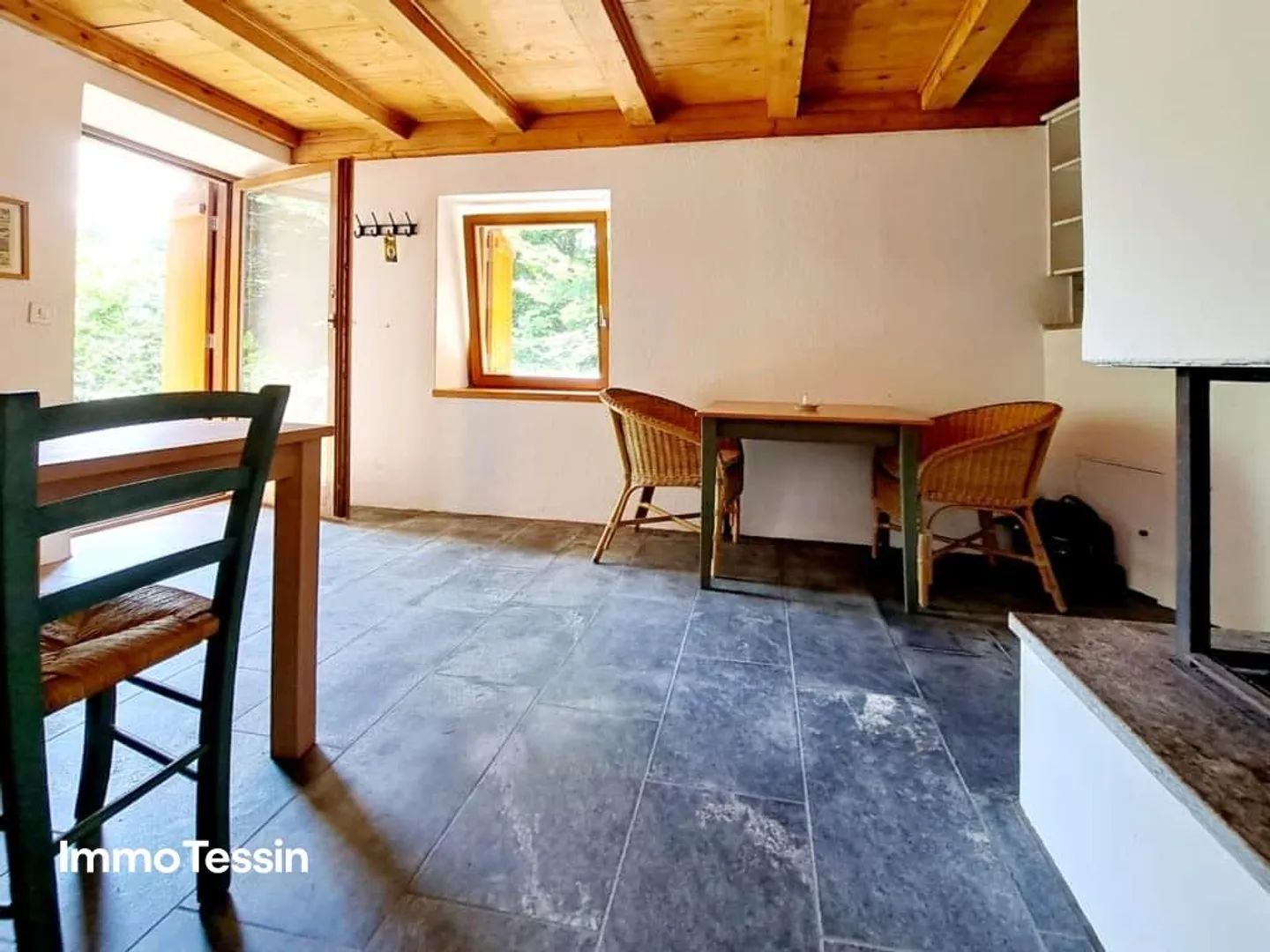 OPPORTUNITÀ: Assoluto Gioiello Rustico in una Posizione Bellissima nel Mezzo di... - Foto 5 di 13