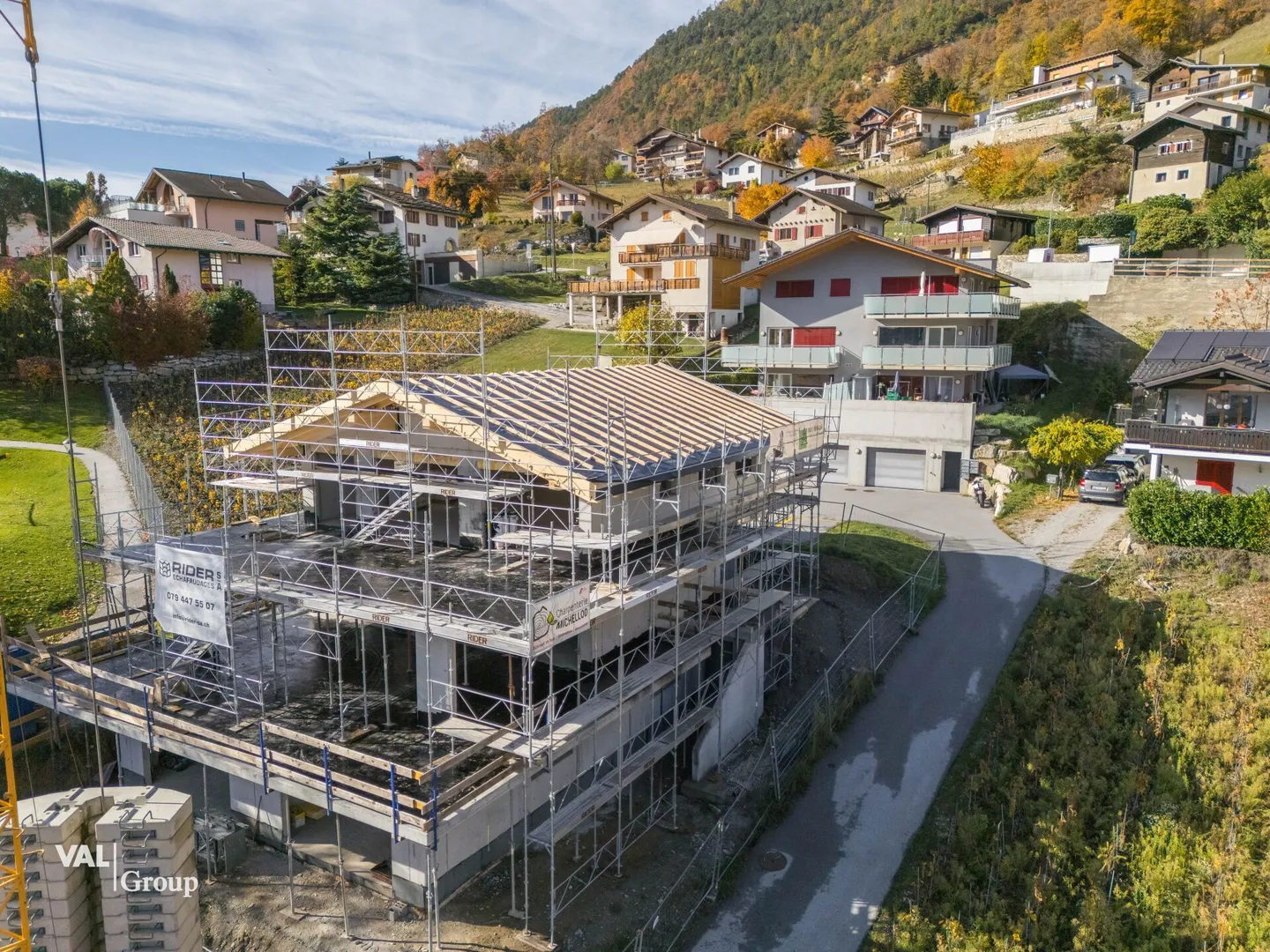 Au cœur des Alpes, un appartement en attique unique où la lumière et l'élégance s'expriment - Photo 12 sur 12