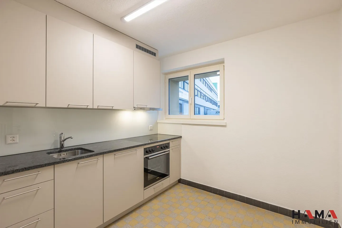 Appartamento 3 locali completamente ristrutturato cerca nuovo residente! - Foto 2 di 8