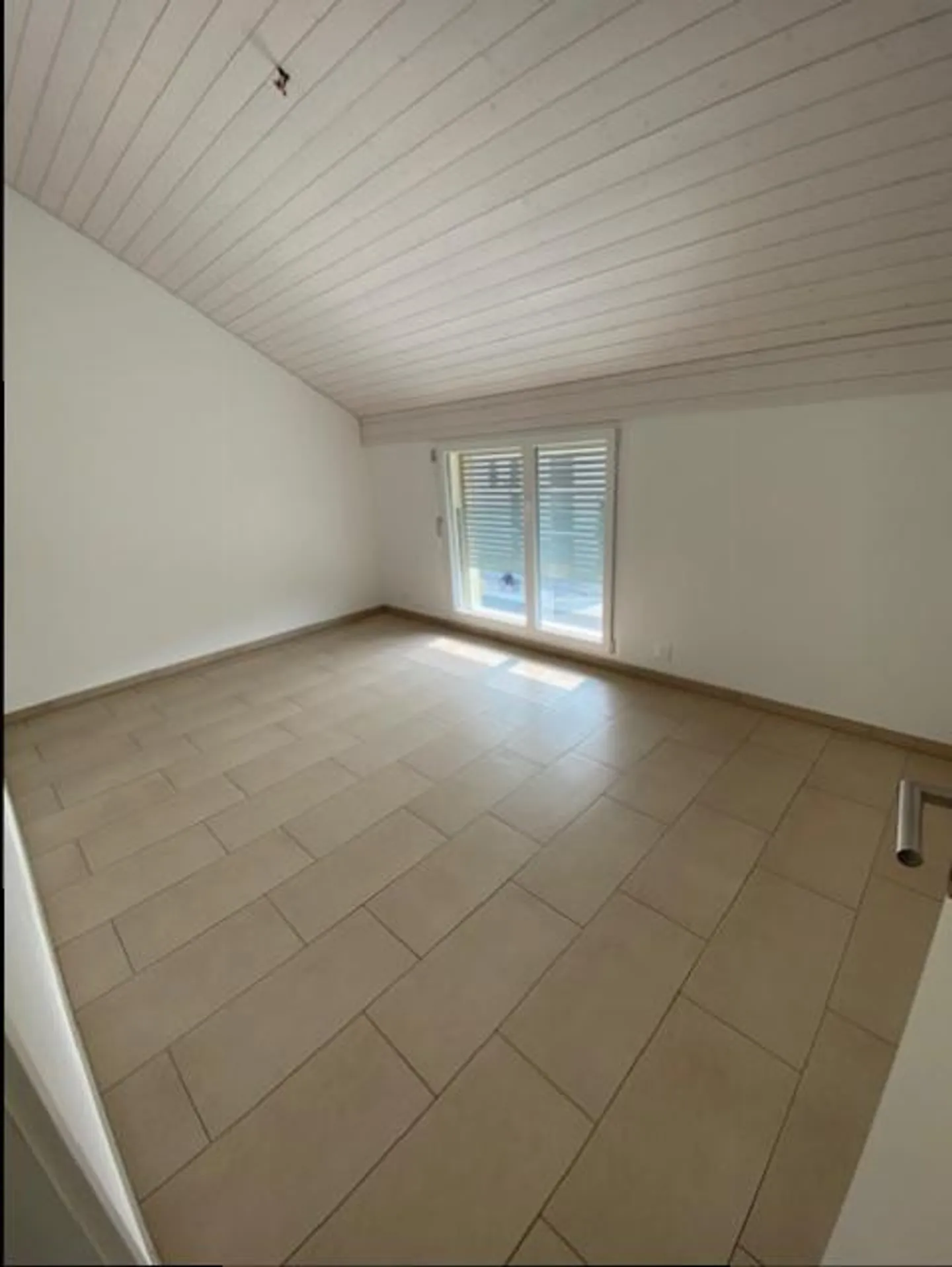APPARTEMENT 4.5 CHAMBRES (COMBLES) - Photo 12 sur 13