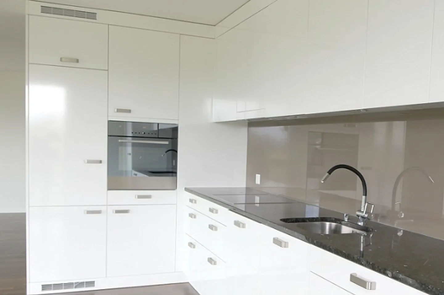 Appartement moderne 2.5 pièces - Photo 2 sur 5