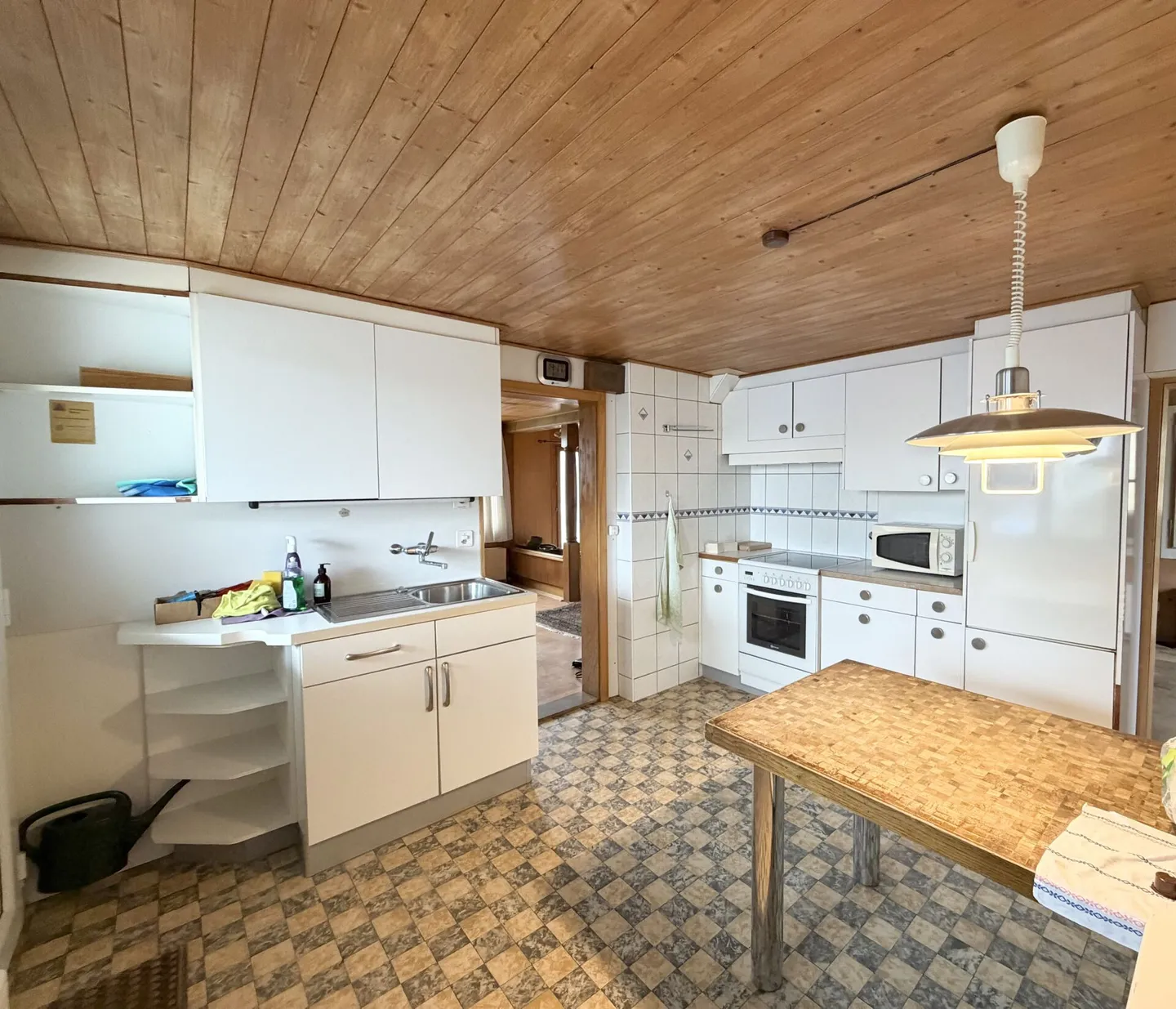 Casa unifamiliare con grande potenziale di ristrutturazione - ideale per investitori - Foto 3 di 10