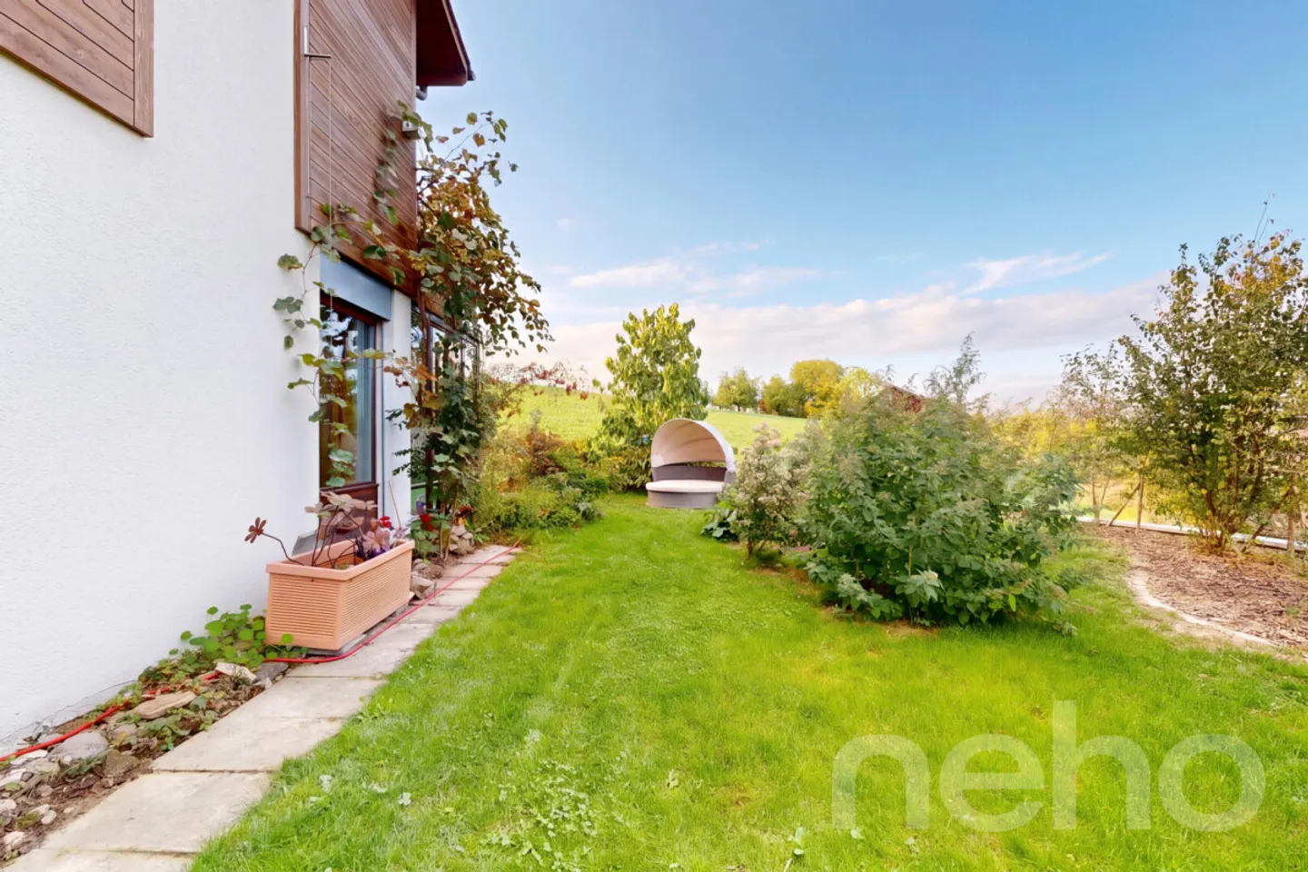Charming Duplex with Garden View - Photo 9 of 12