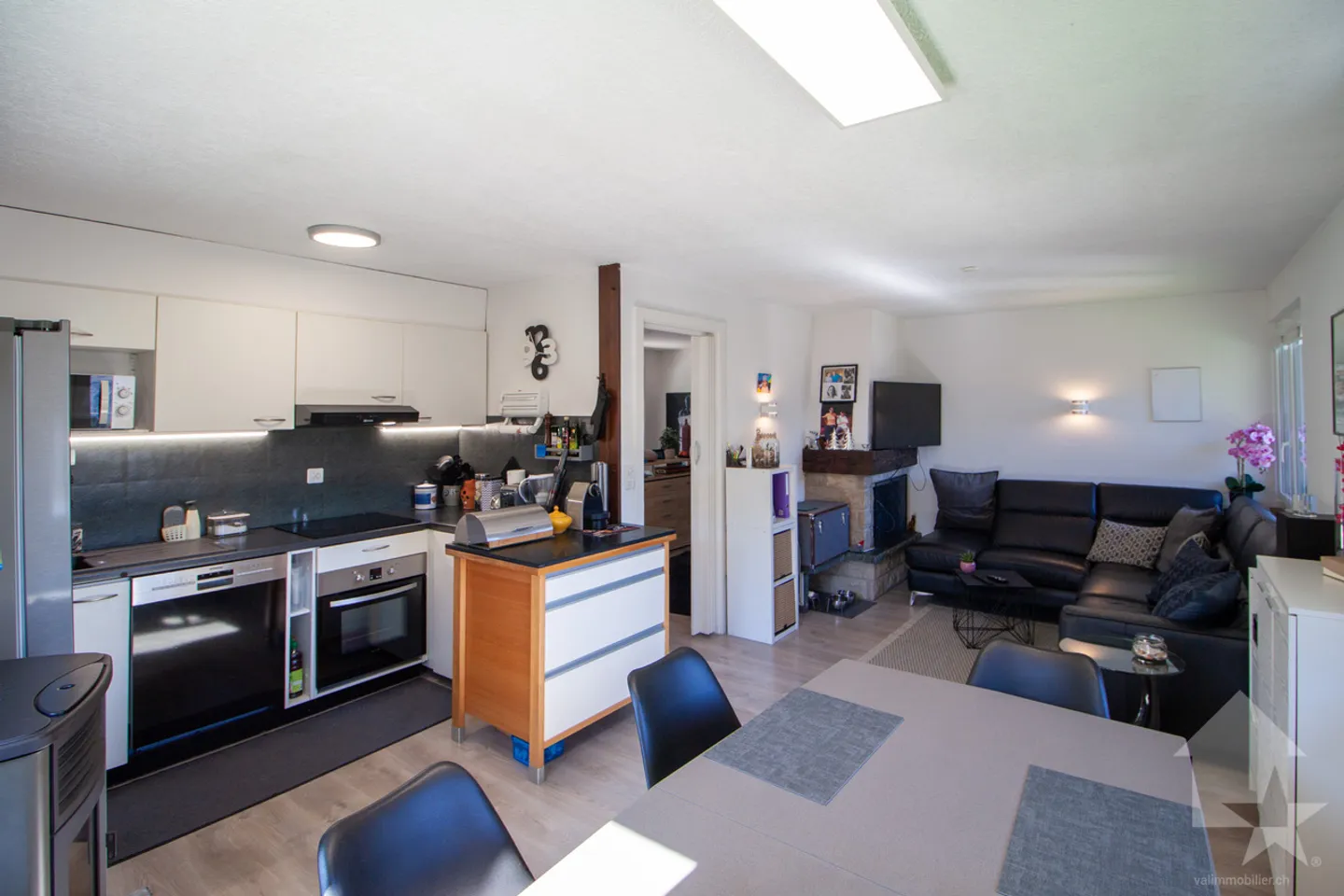 Chalet 4.5 rooms - Photo 3 of 13