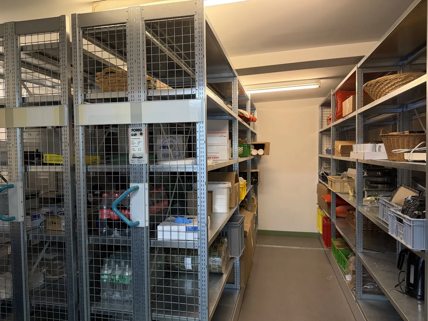 Bakery Shop in the Heart of Oetwil - Photo 9 of 9