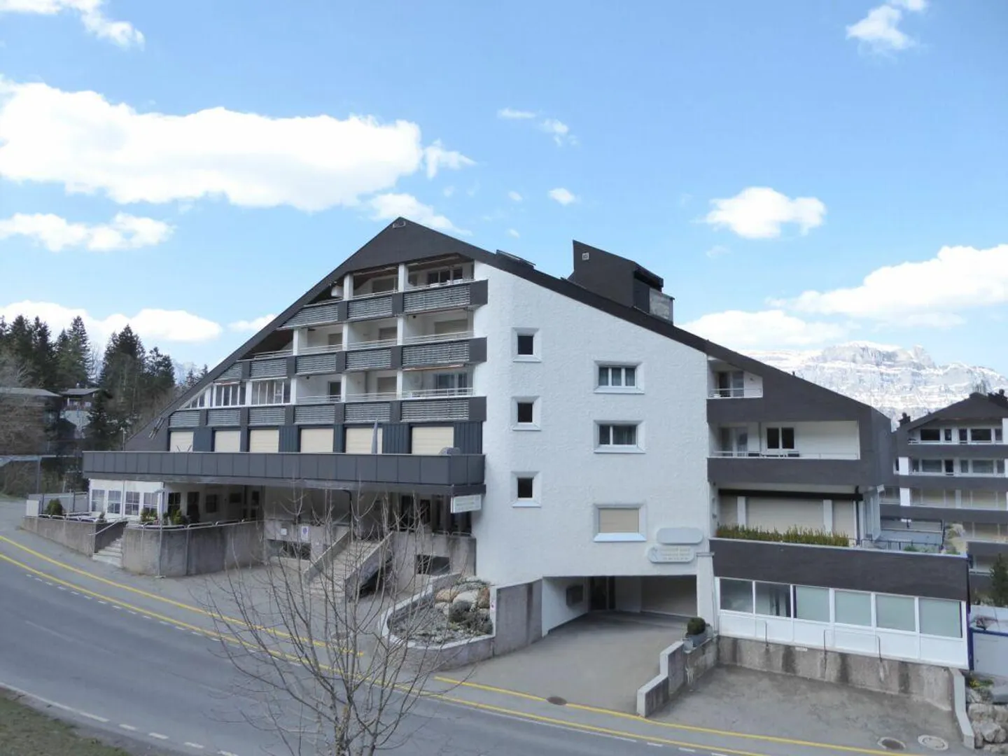 Appartamento per vacanze 3 camere con posto auto in garage e posto auto all'aperto - Foto 1 di 20