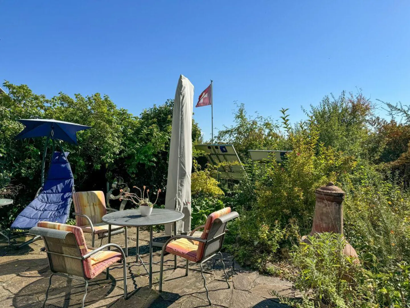 Detached single-family house in sunny south-facing location with natural surroundings... - Photo 1 of 12