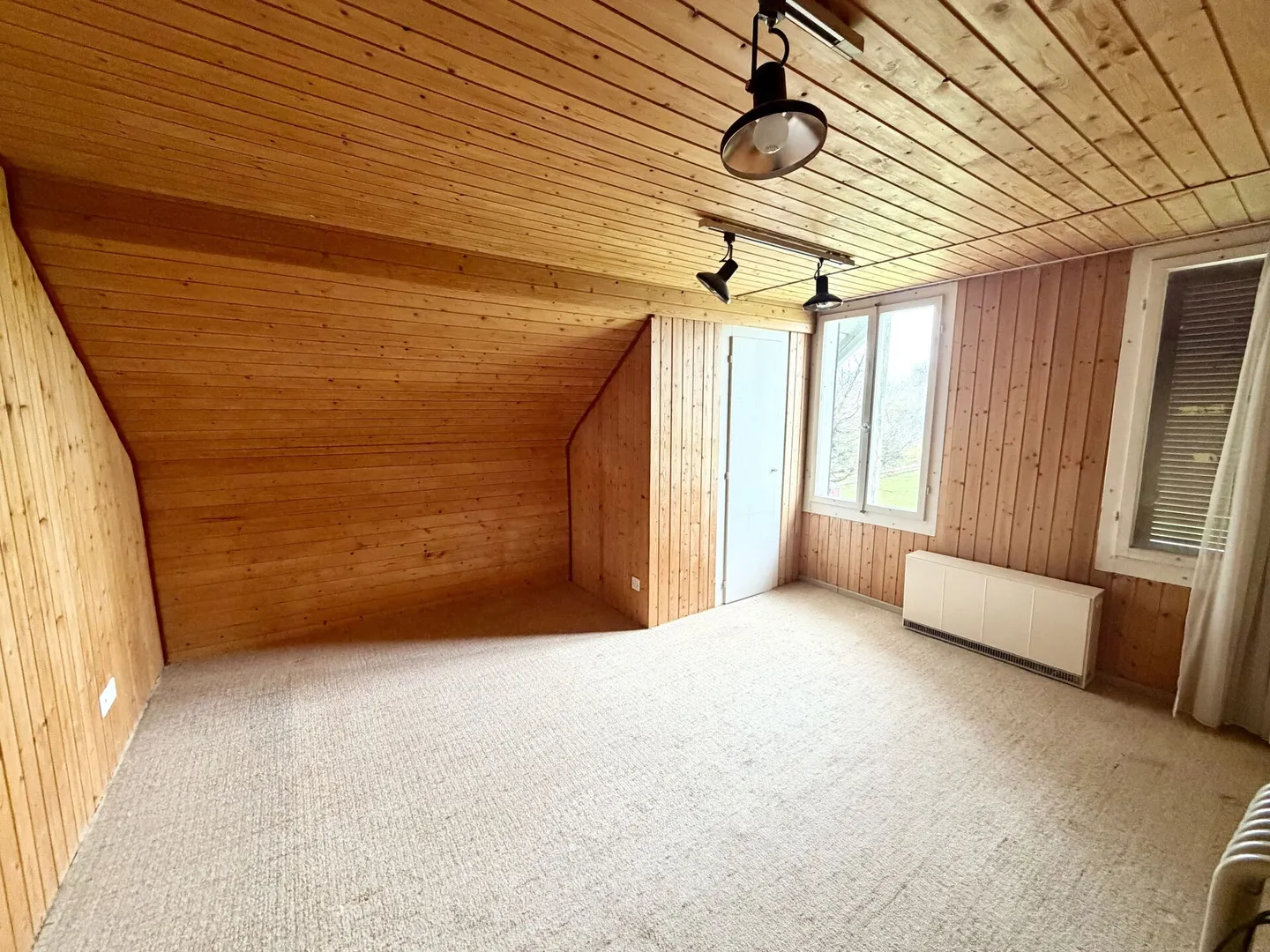 Casa unifamiliare con grande potenziale di ristrutturazione - ideale per investitori - Foto 6 di 10