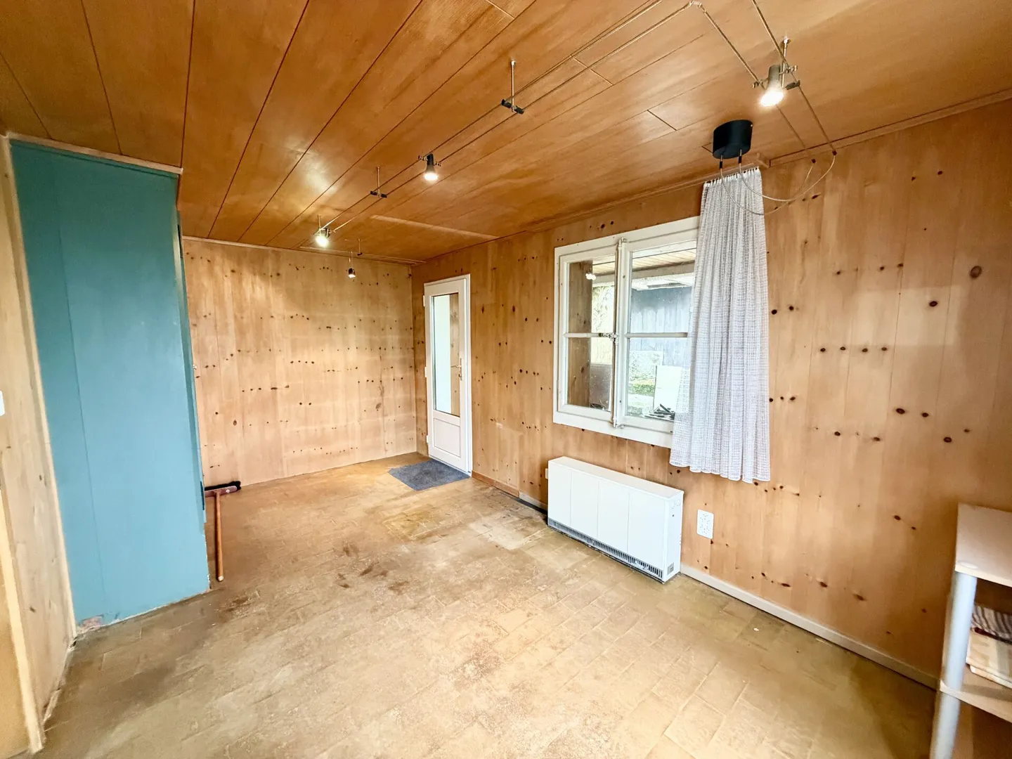 Casa unifamiliare con grande potenziale di ristrutturazione - ideale per investitori - Foto 8 di 10