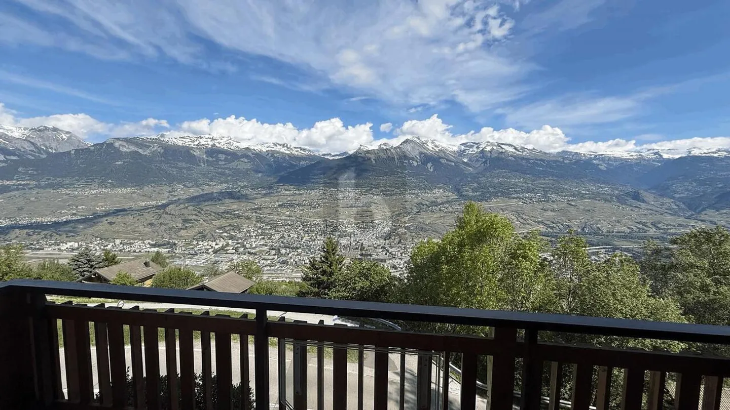 MAGNIFICENT VIEW ON THE ALPS - Photo 1 of 6