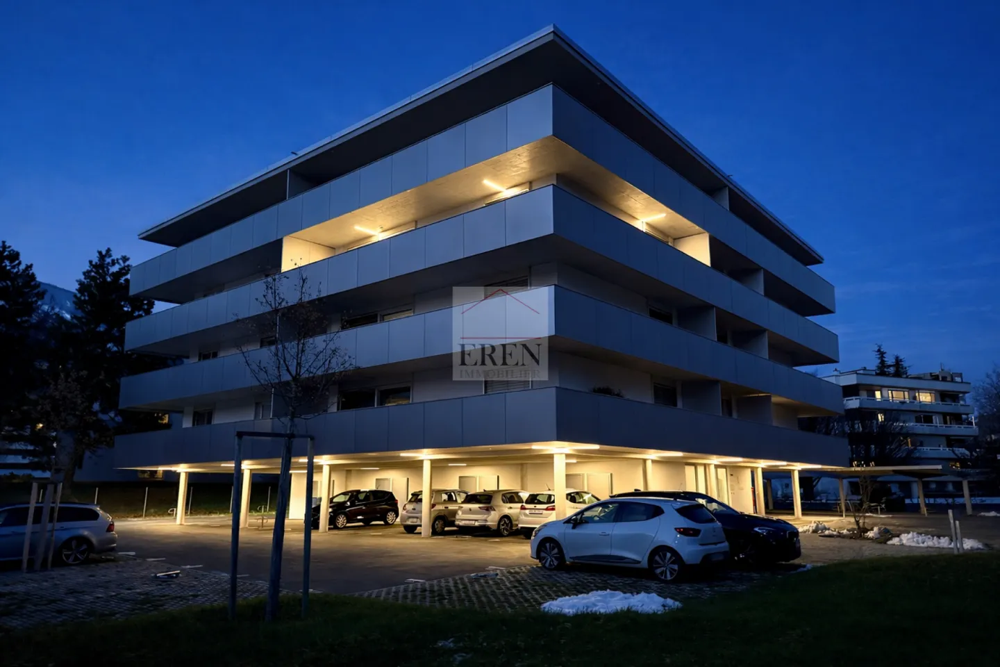 Attico luminoso di 4 stanze con balcone-terrazza angolare di 45m2 e finiture di qualità - Foto 8 di 8