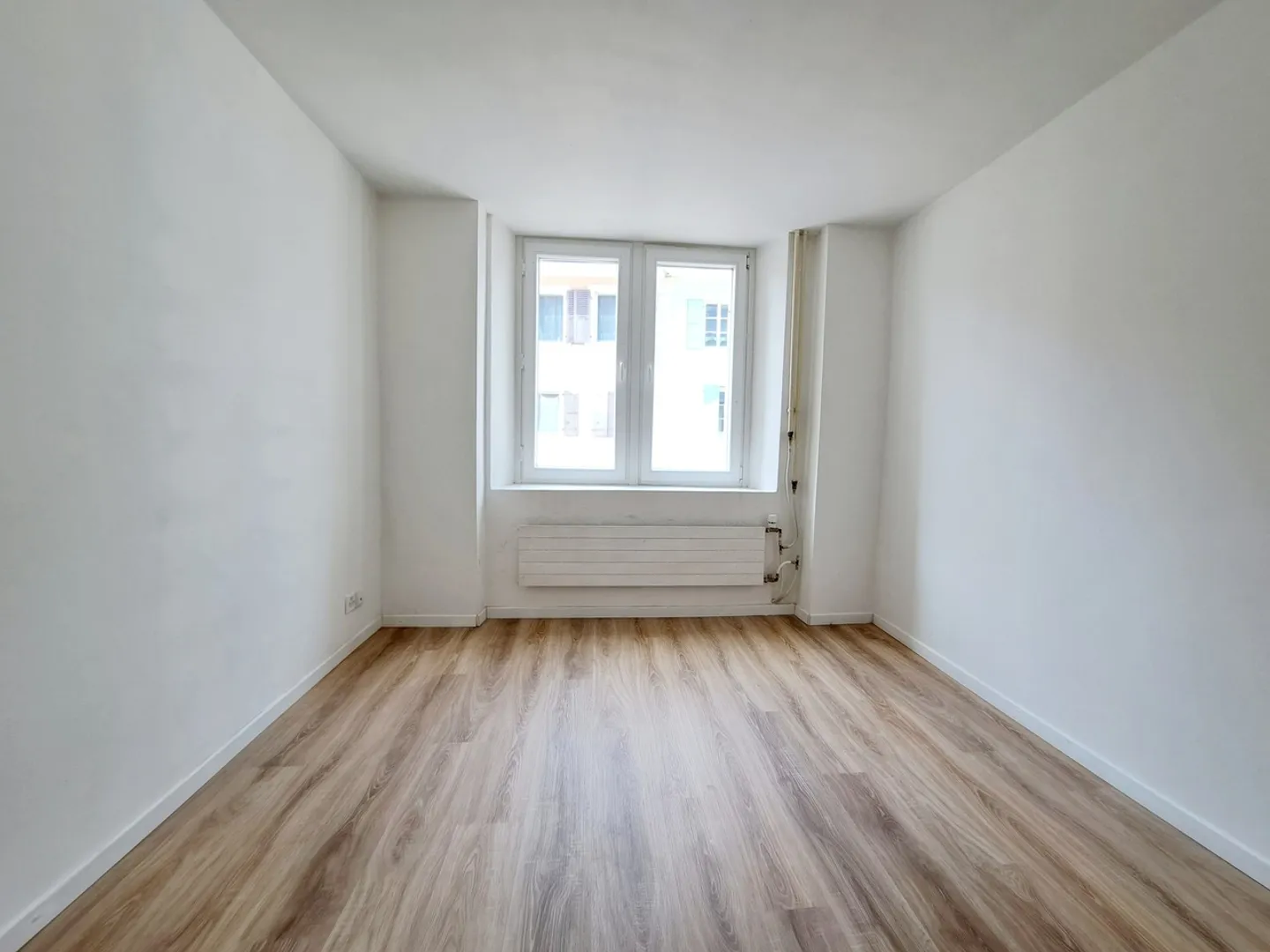 GRAND-RUE 17, Appartement de 3.5 pièces situé dans un cadre verdoyant  - Photo 5 sur 11