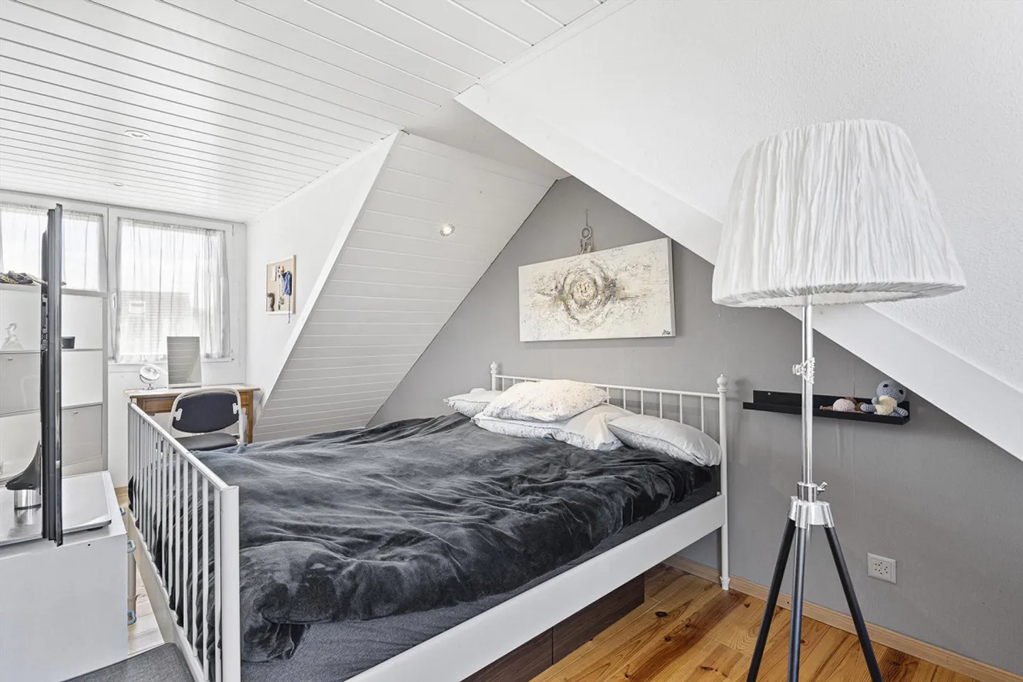 Spacious Family Oasis in a Central and Quiet Location - Photo 8 of 14