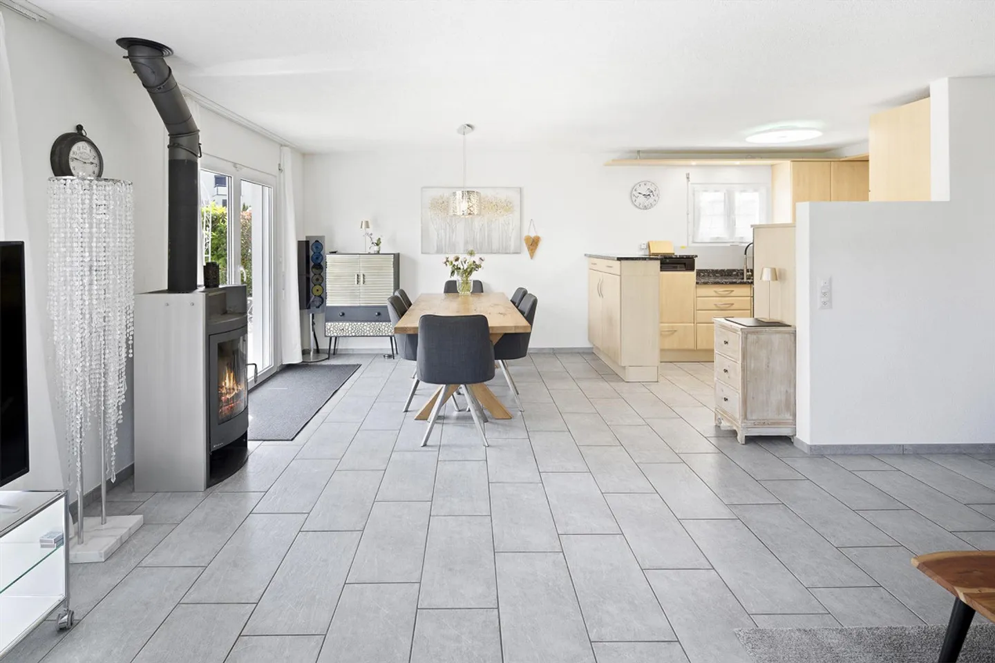 Spacious Family Oasis in a Central and Quiet Location - Photo 3 of 14