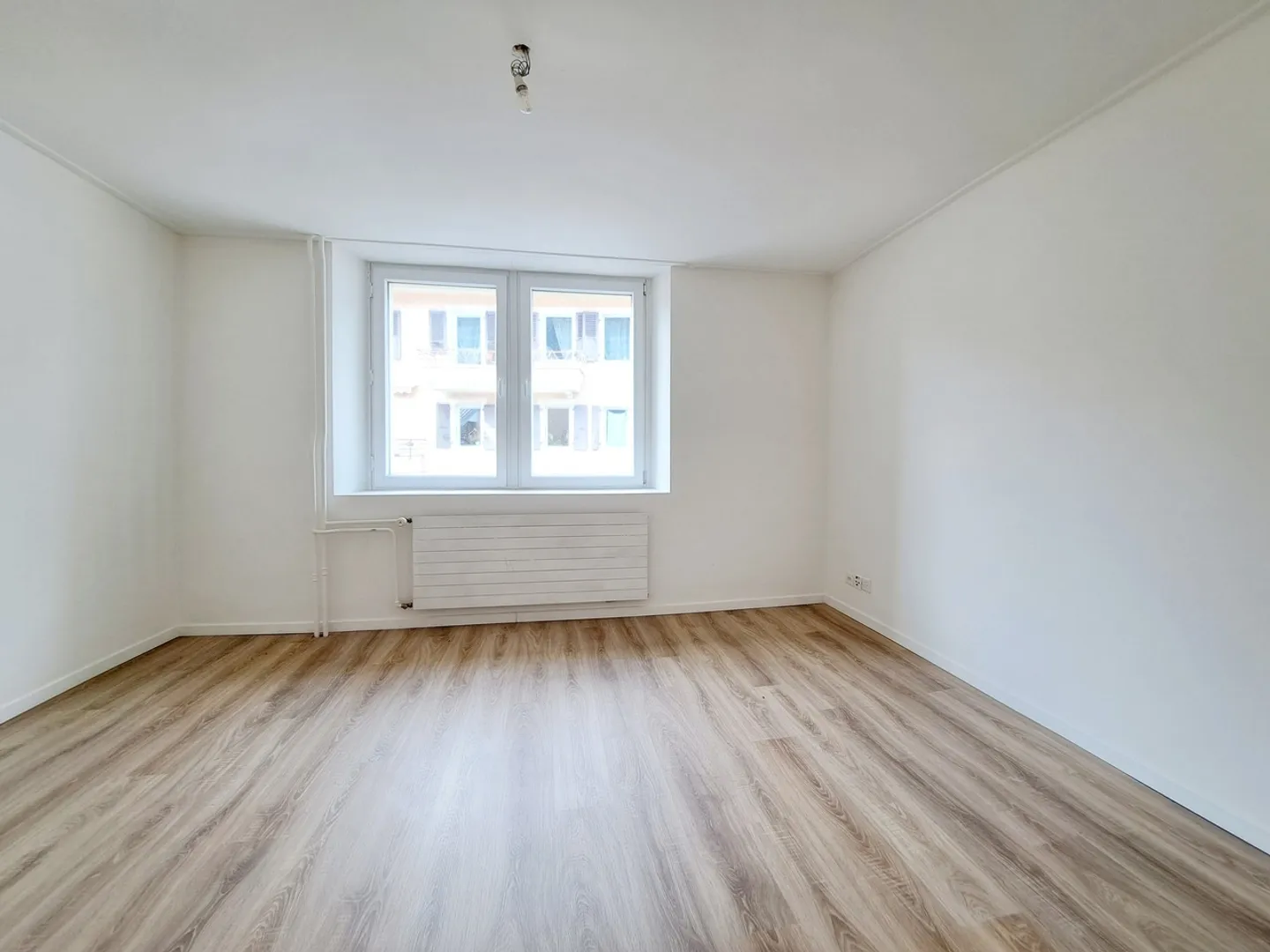 GRAND-RUE 17, Appartement de 3.5 pièces situé dans un cadre verdoyant  - Photo 4 sur 11