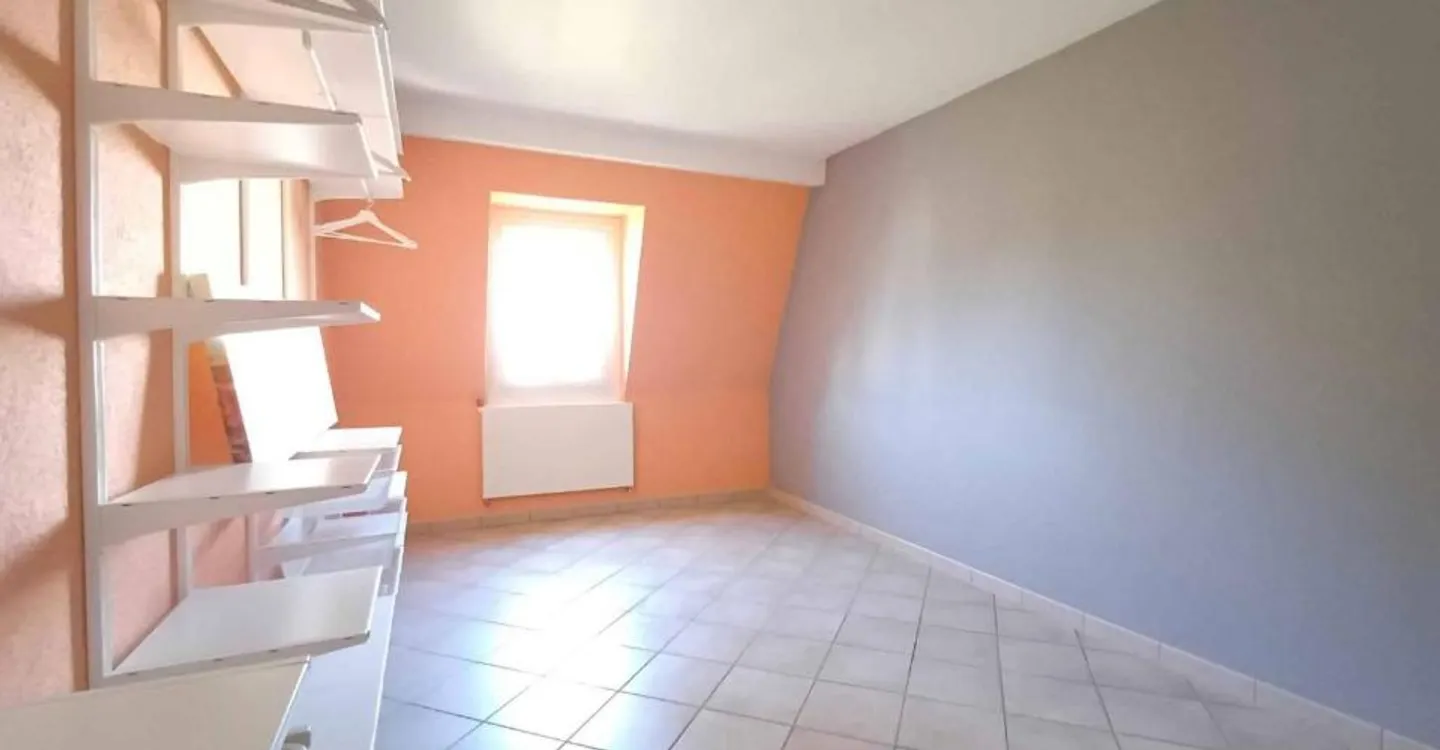 3.5 Room Apartment - Photo 3 of 12