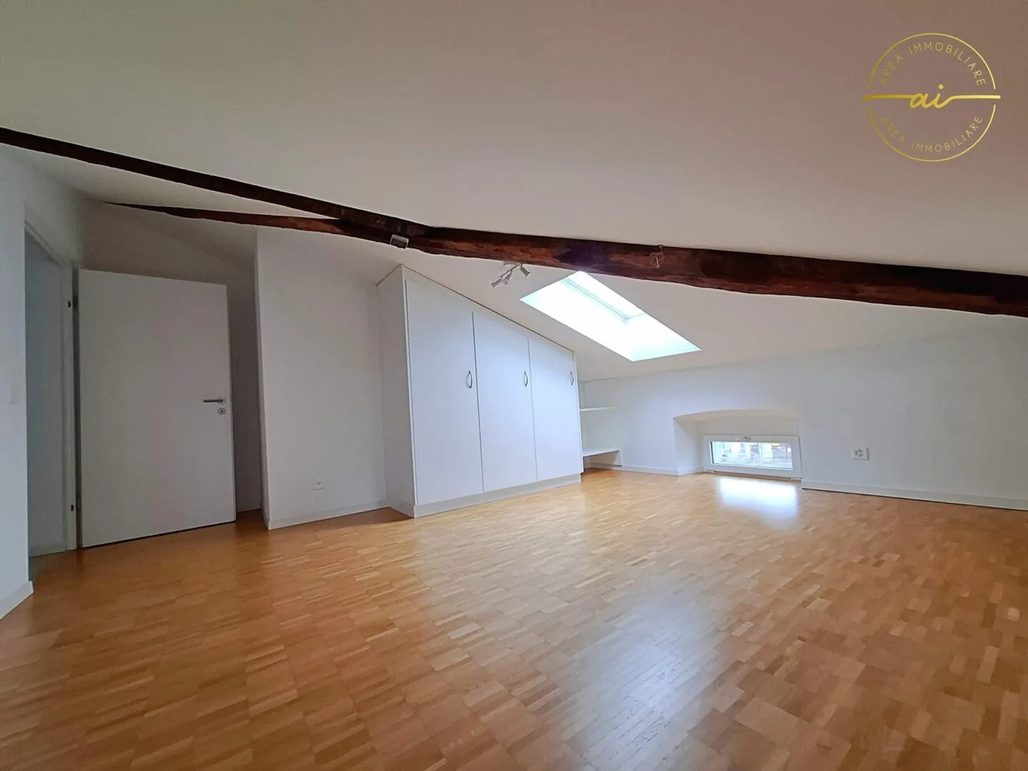 ATTIC AVEC 3.5 CHAMBRES - Photo 4 sur 9