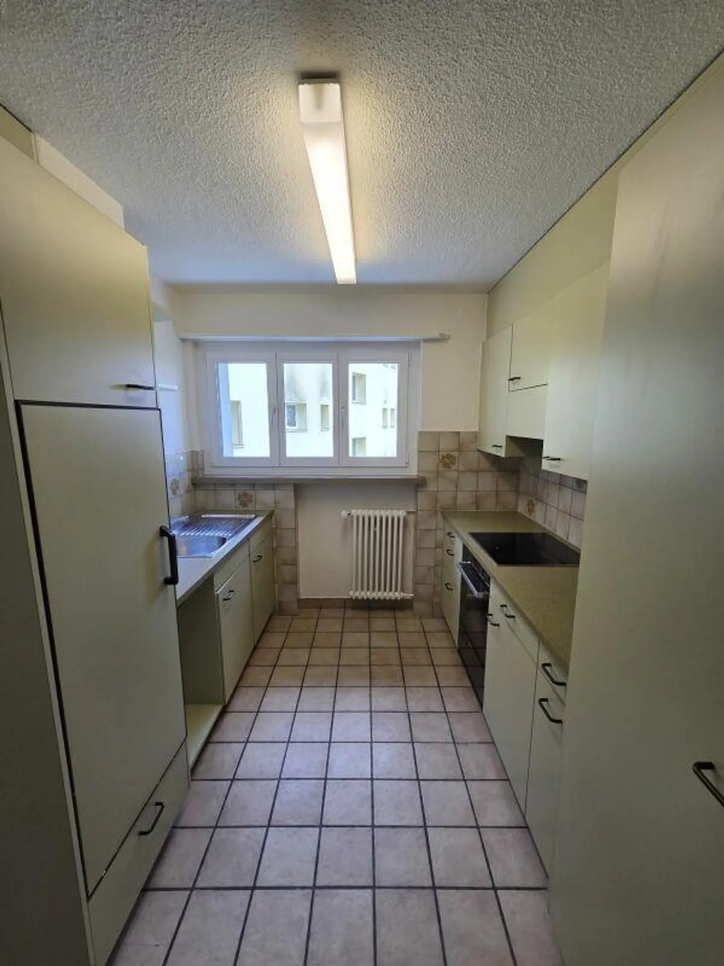 Vivere accogliente e centrale con balcone! - Foto 4 di 8