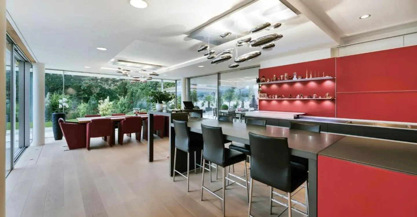 Außergewöhnliche Villa - Zeitgenössisches Design und Hochwertige Annehmlichkeiten - Foto 4 von 11