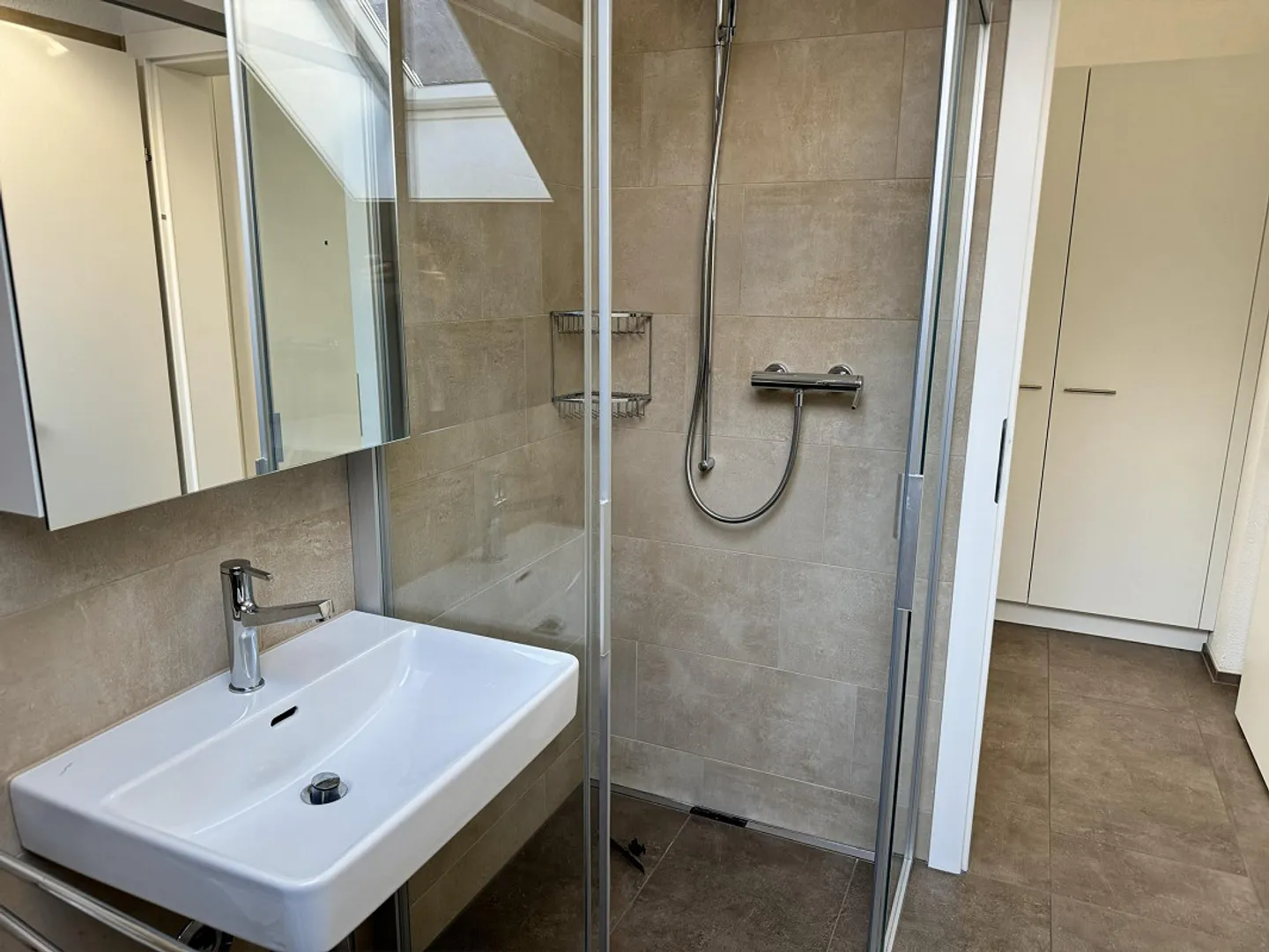 Appartement de 3,5 pièces à louer dans les combles - Photo 4 sur 12