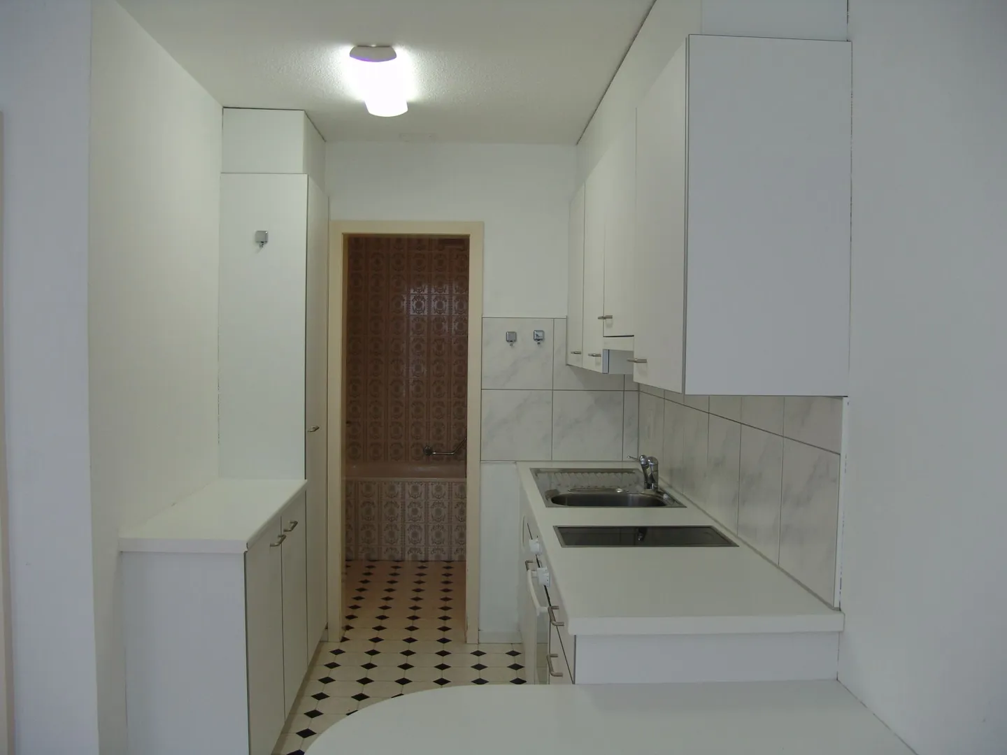 Studio apartment in the old town - Photo 3 of 9