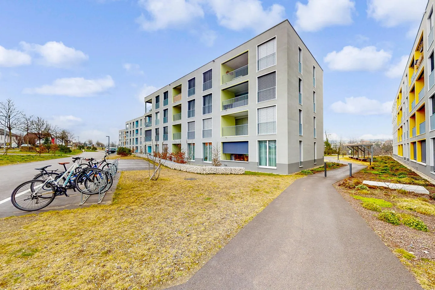 Spacieux, moderne, central - Photo 1 sur 10