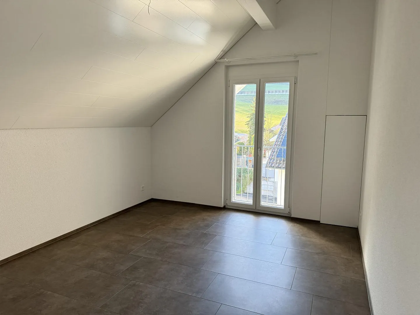 Appartement de 3,5 pièces à louer dans les combles - Photo 6 sur 12