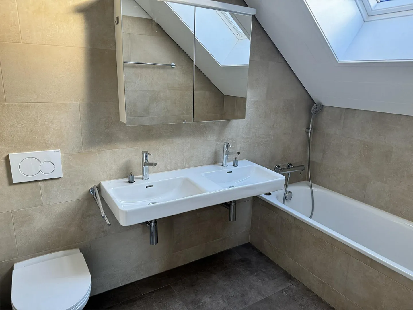 Appartement de 3,5 pièces à louer dans les combles - Photo 7 sur 12