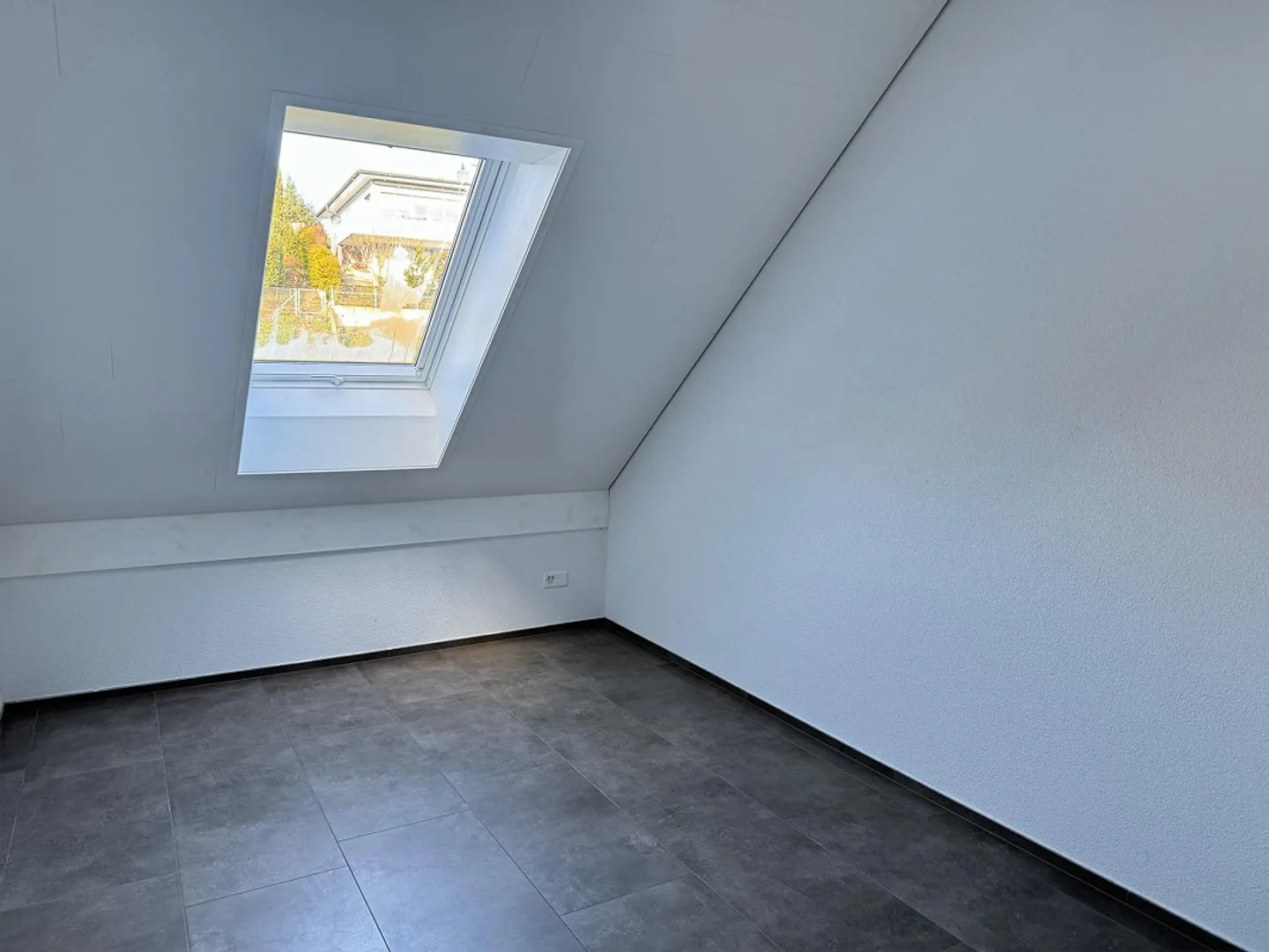 Appartement de 3,5 pièces à louer dans les combles - Photo 9 sur 12