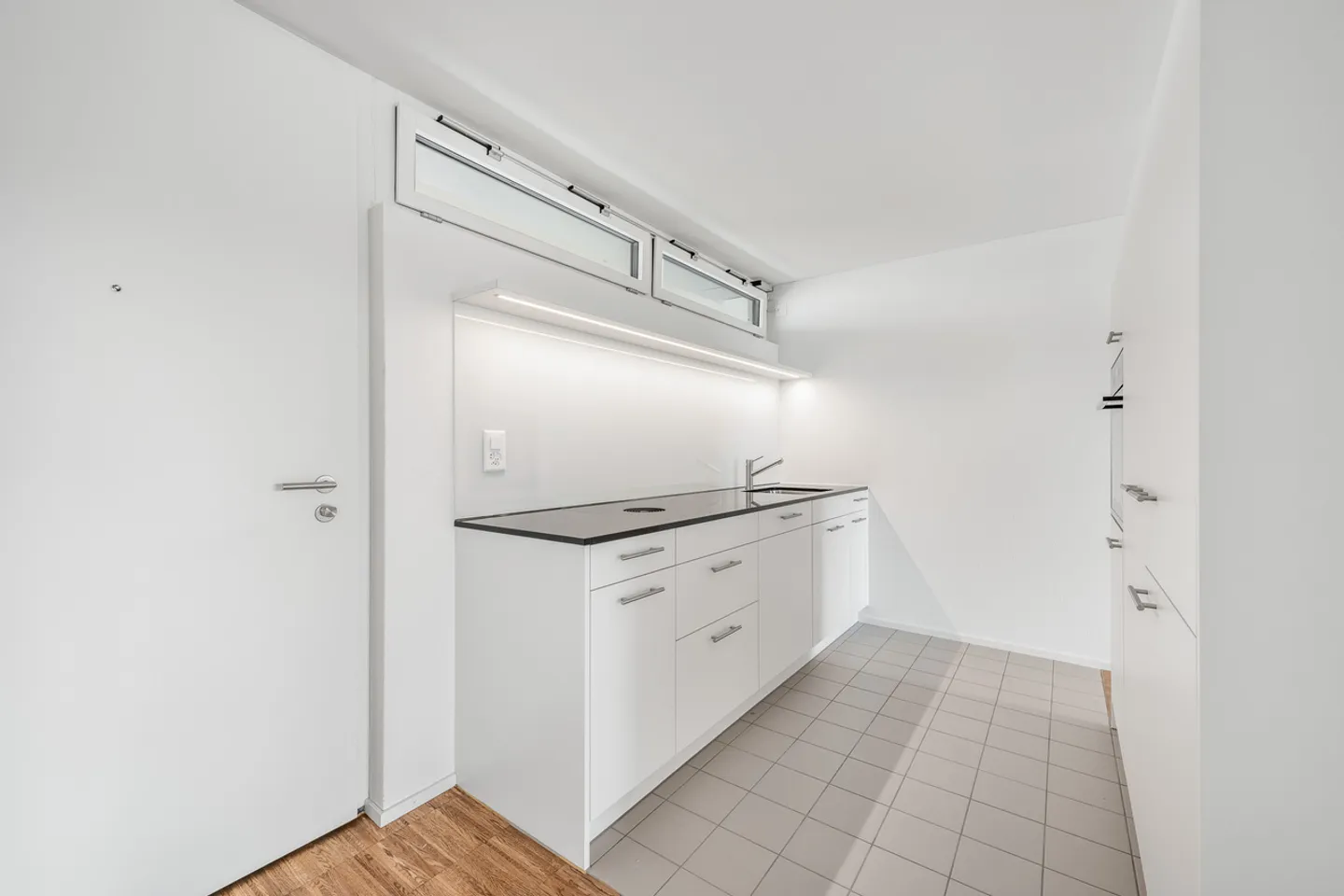Vivre en ville au cœur d'Emmen – appartement moderne de 2,5 pièces avec B... - Photo 4 sur 12