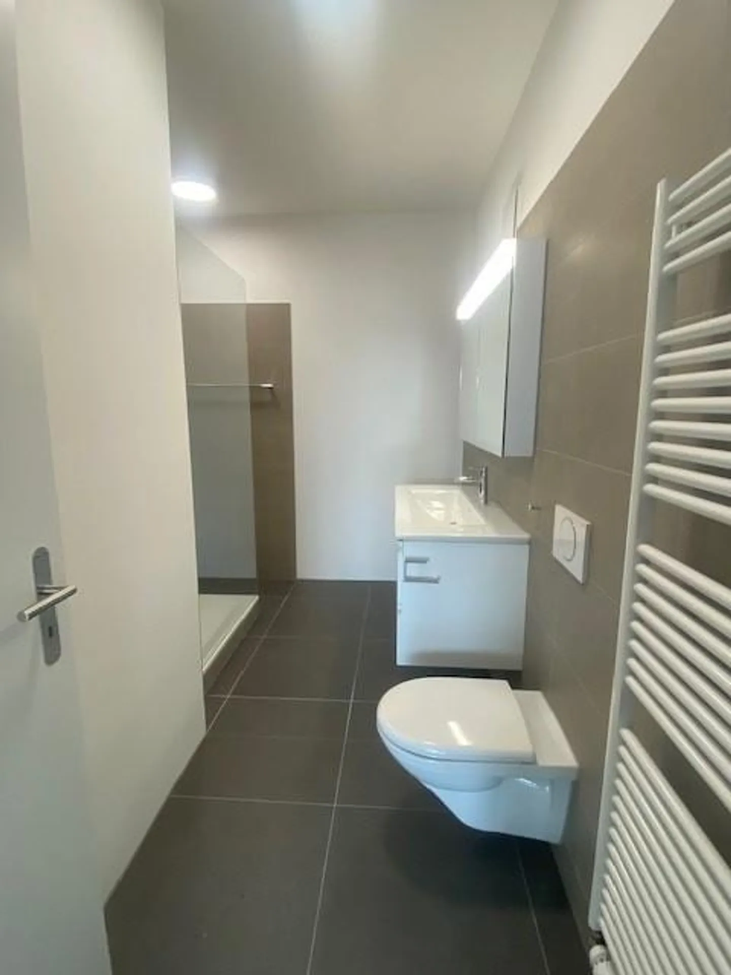 Extraordinary apartment in beautiful Gümligen - Photo 3 of 11