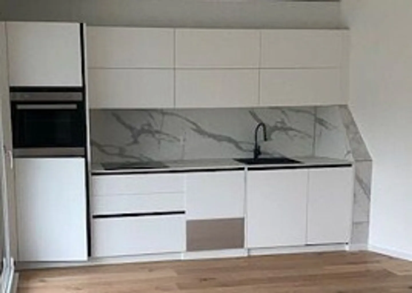 Studio luminoso a Vevey con terrazza privata - Foto 4 di 5