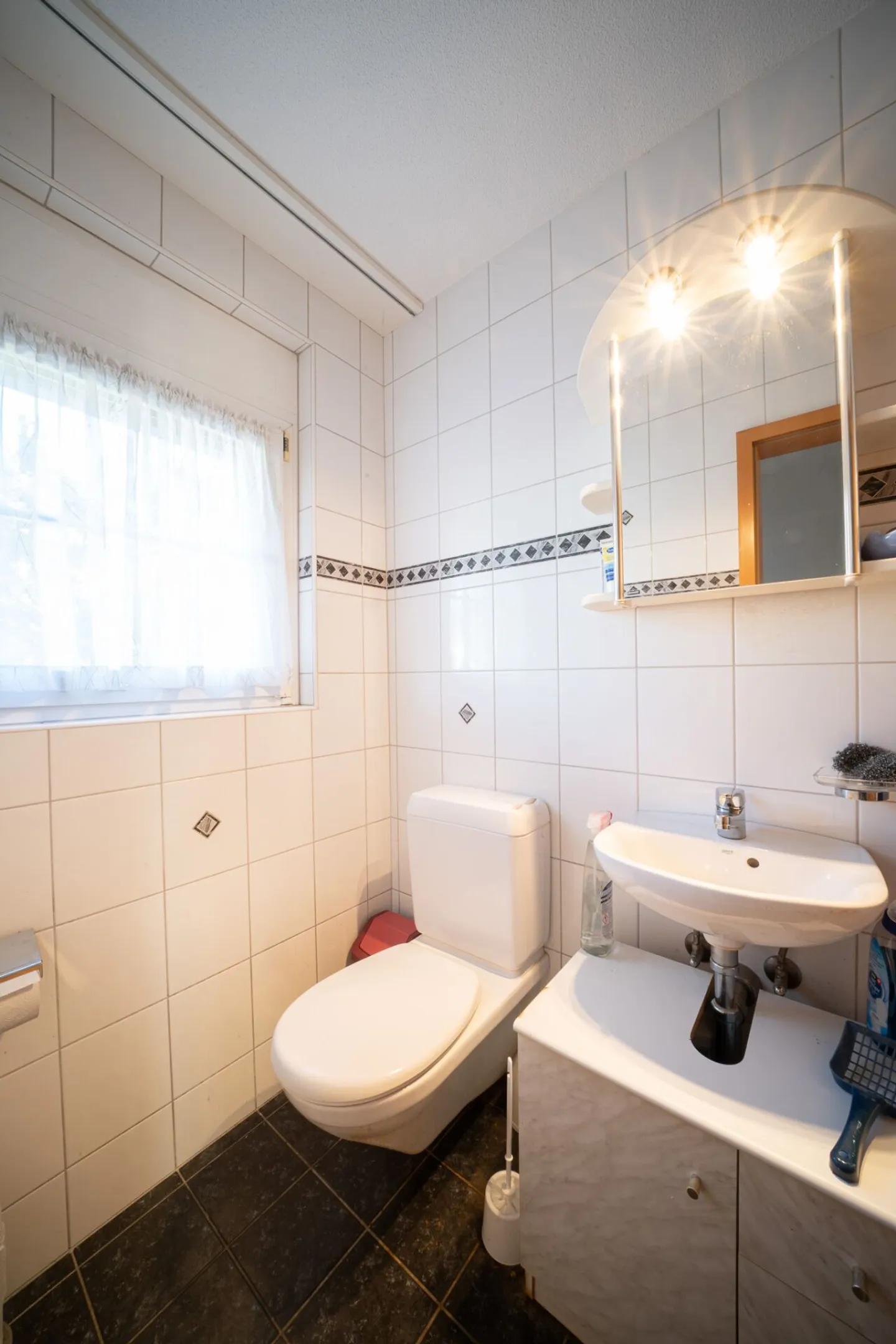 Charming semi-detached single-family house in Wil AG - Photo 2 of 12