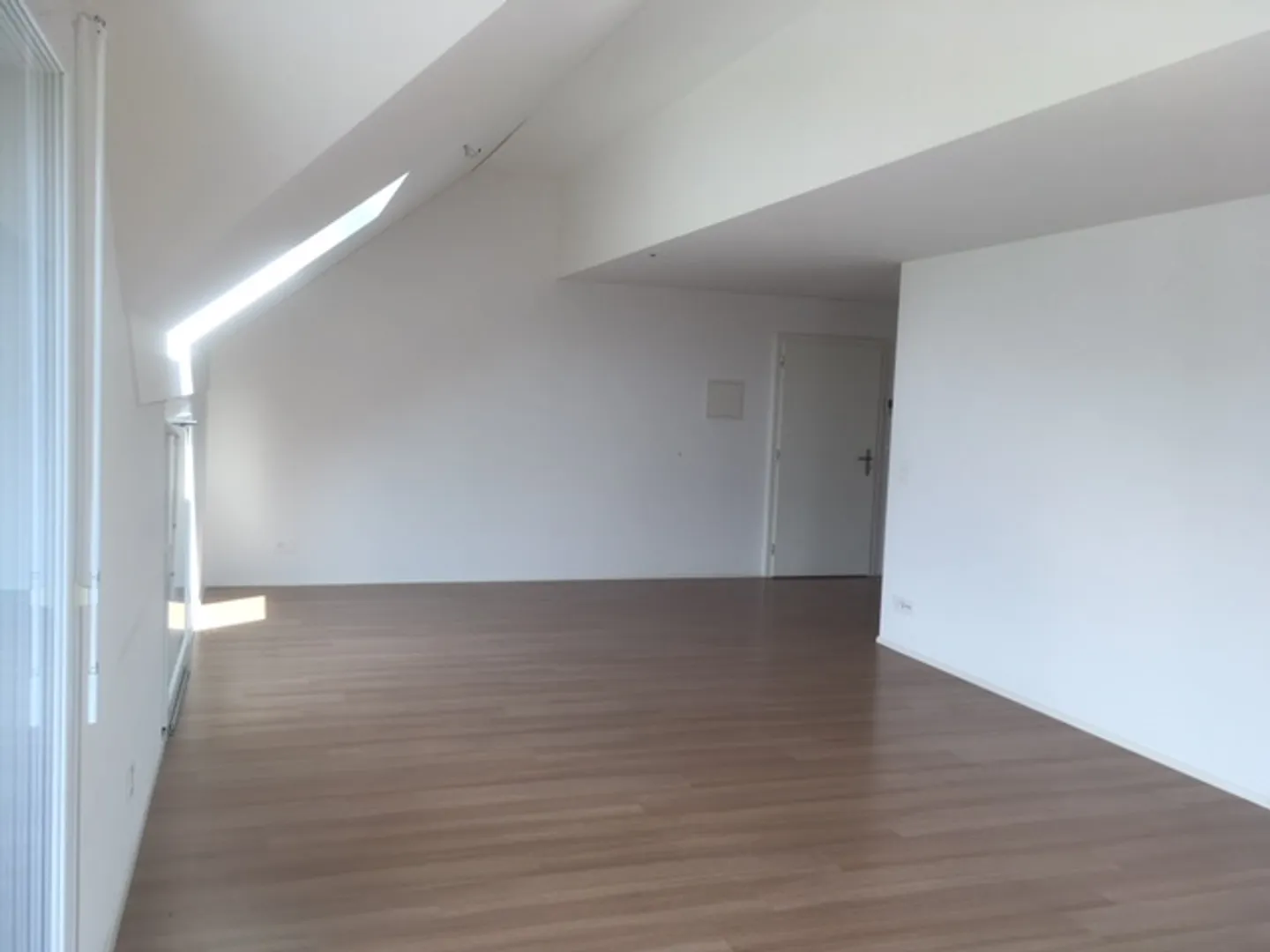 4-room apartment - Photo 3 of 8