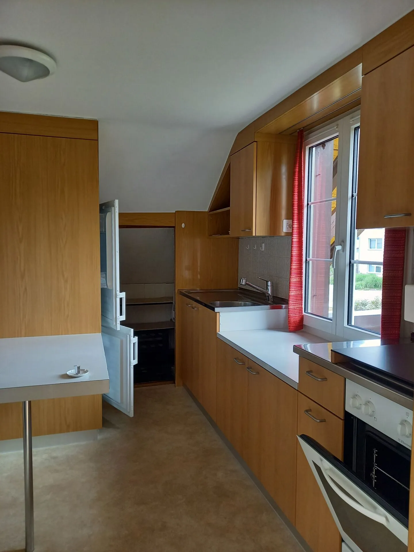 Charmante Dachwohnung in Aarburg - Foto 3 von 9
