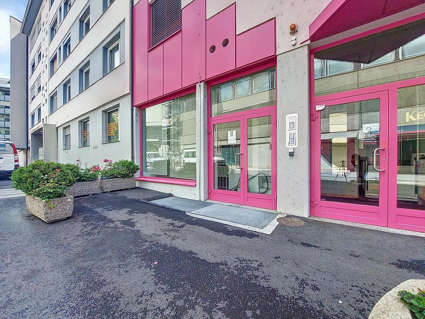 In affitto: arcade commerciale Rue des Cèdres 24 Sion - Foto 1 di 9