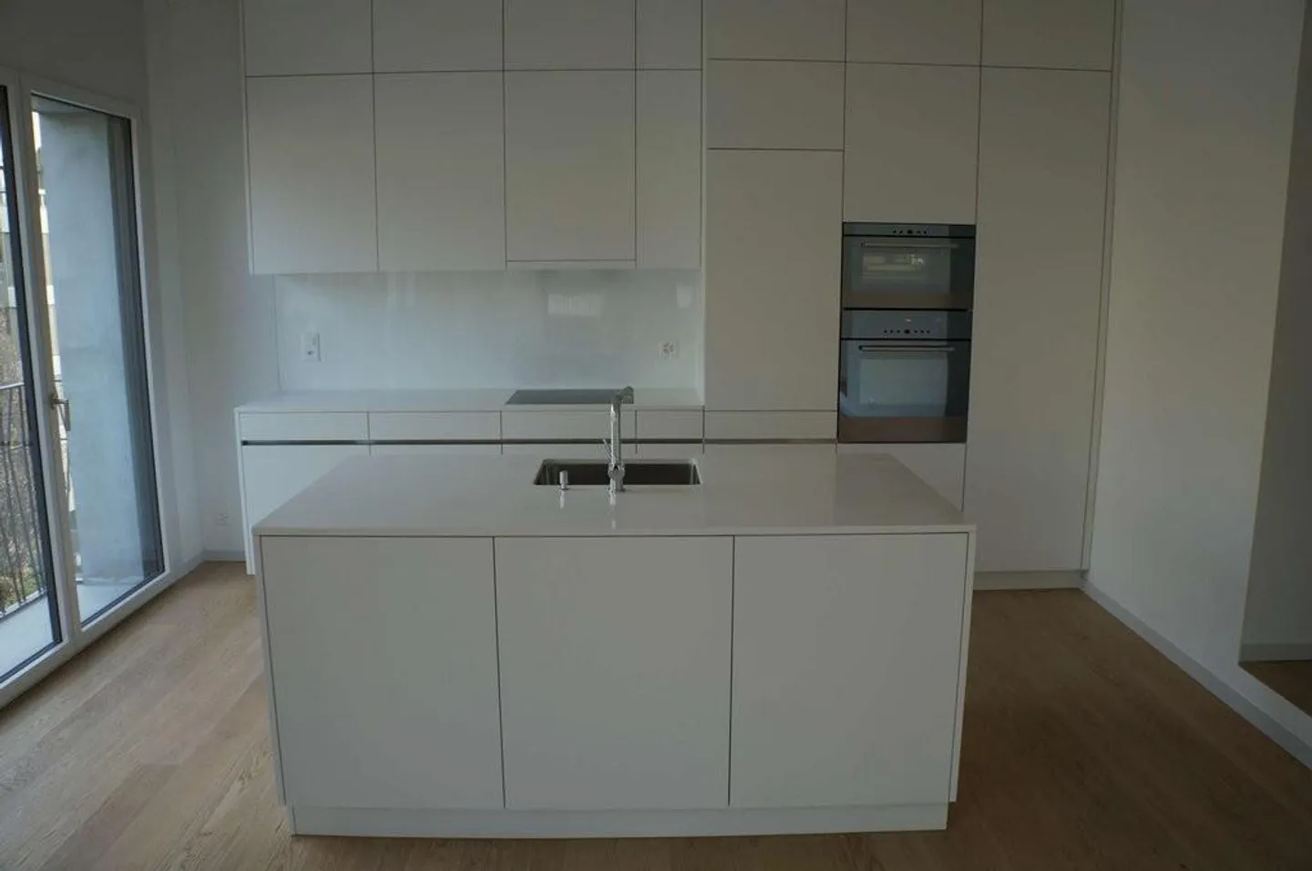 Incantevole appartamento attico di 3,5 stanze nel quartiere 2 - Foto 3 di 5
