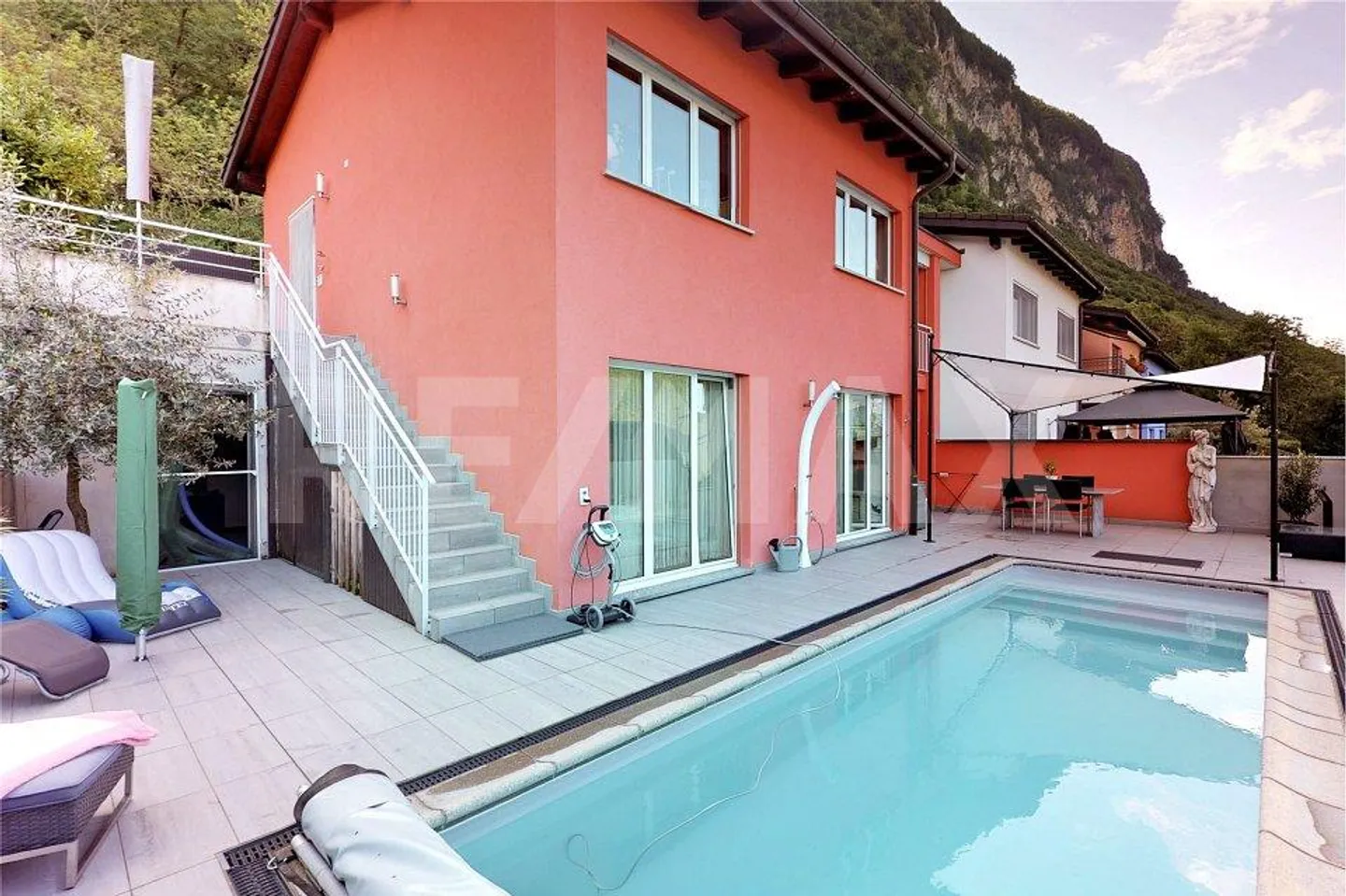 Charmante maison de vacances avec piscine et terrasse - Photo 1 sur 13