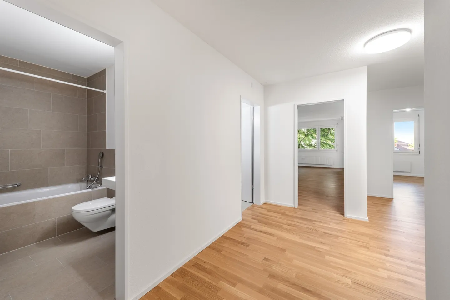 Grosszügige Wohnung an ruhiger und grüner Lage in Herblingen - Foto 3 von 12