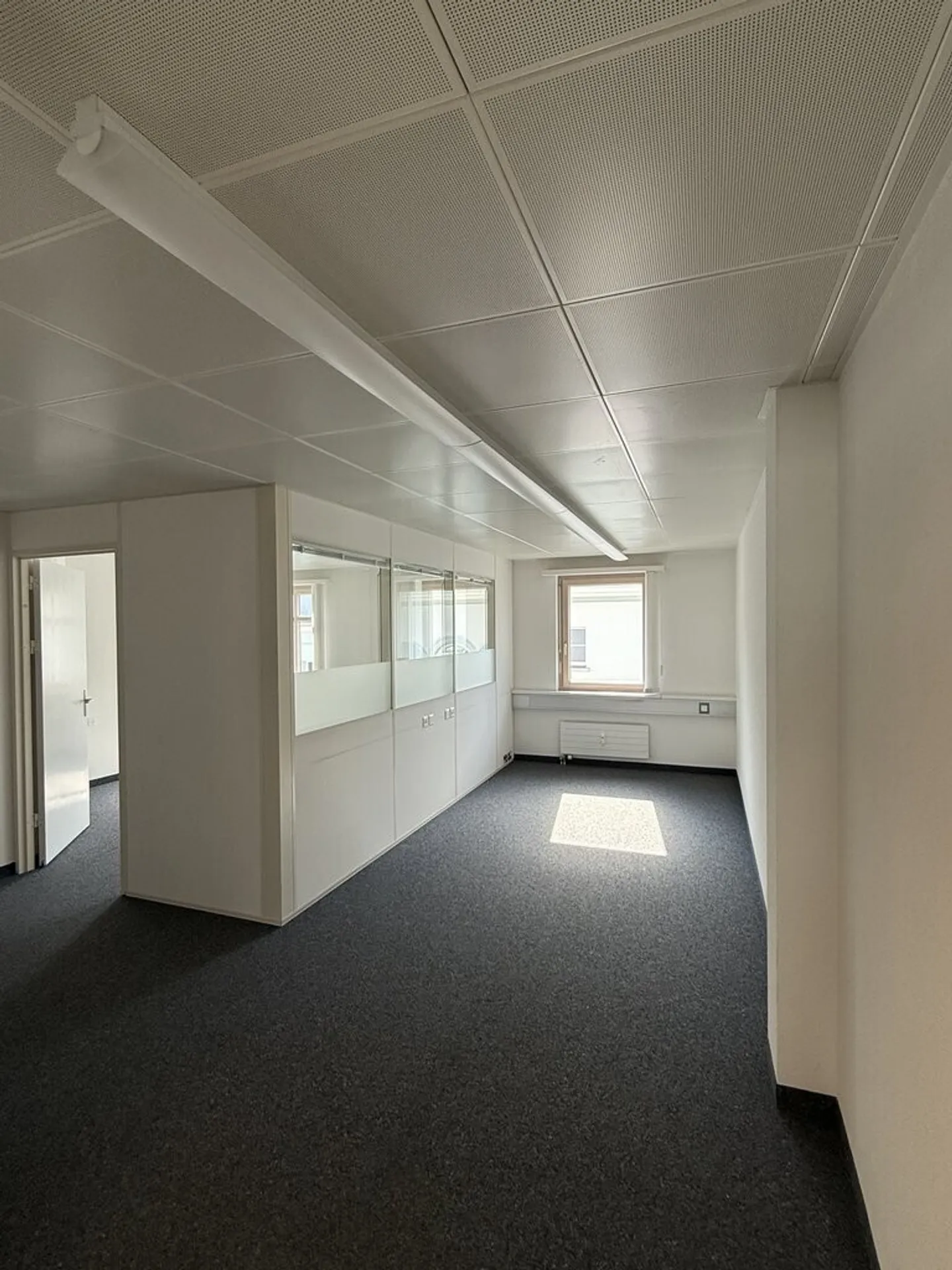 Versatile Commercial Space in Herisau - Photo 6 of 12