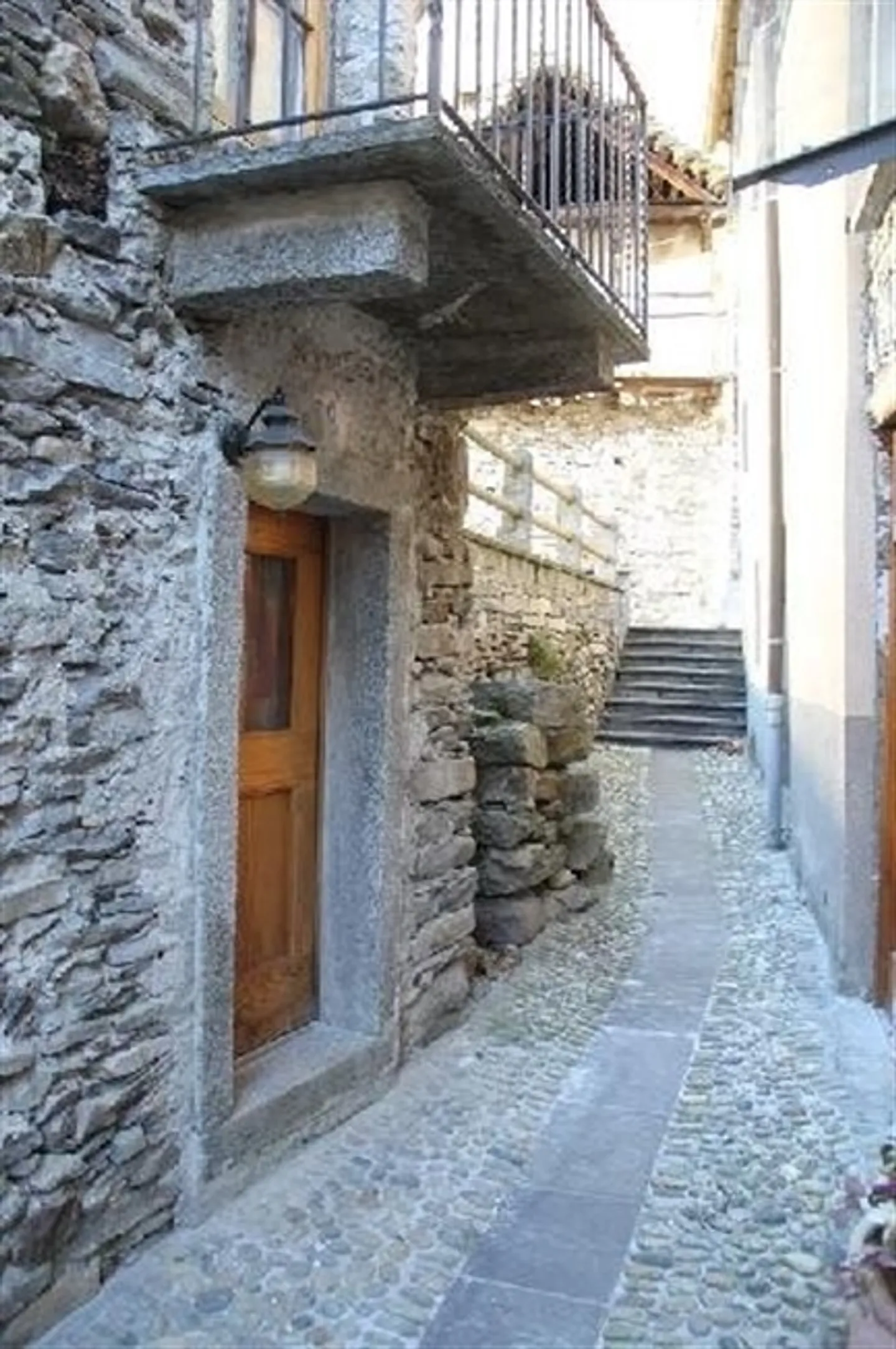 Casa singola in affitto - Foto 3 di 12