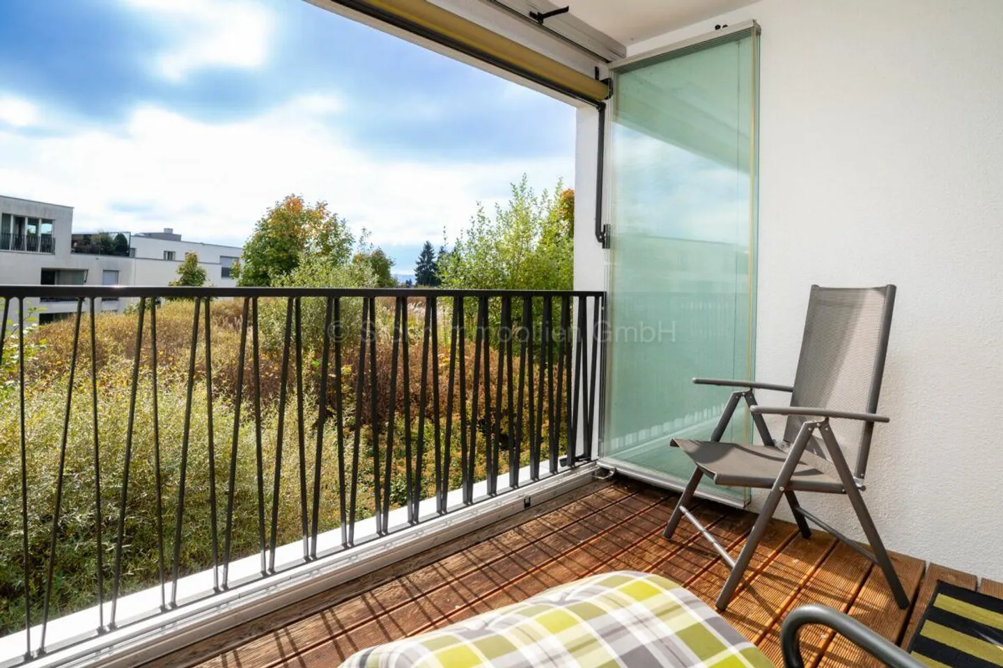 Modern Living with Comfort - 2.5-Room Apartment with Loggia - Photo 16 of 18