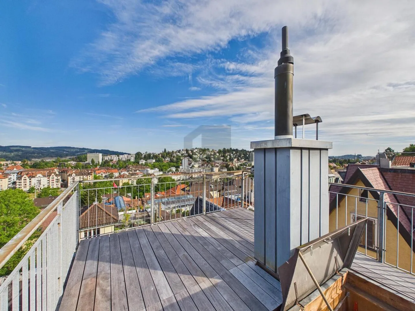 DACHTERRASSE UND BALKON AN ZENTRALER LAGE - Photo 3 of 6